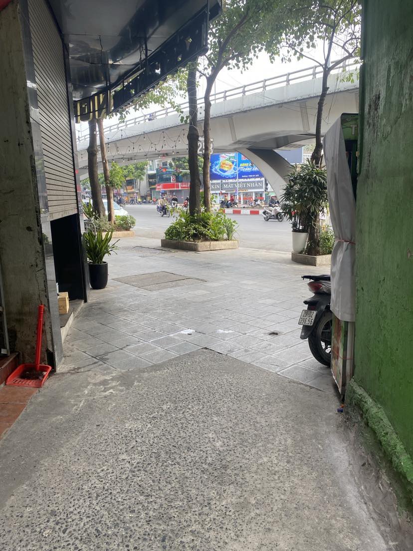 Quá đẹp! đúng 2m ra MP trần khát chân. 55m2, MT 5M, hơn 6 tỷ. TL mạnh