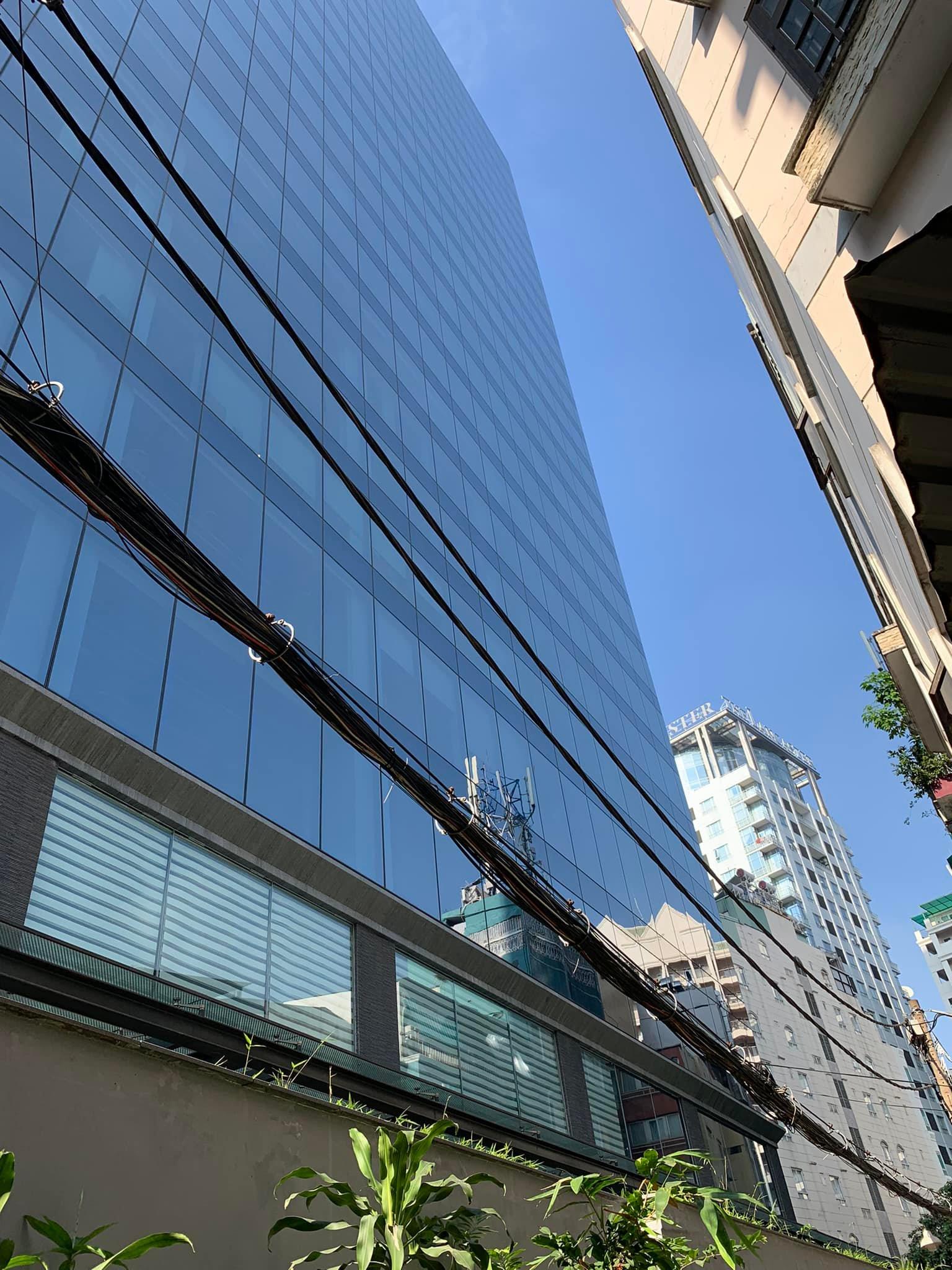 Bán nhà Lê Thánh Tôn, Q1, 6 tầng, ngang khủng 7,9m x 9,4m, 9PN, giá 27 tỉ