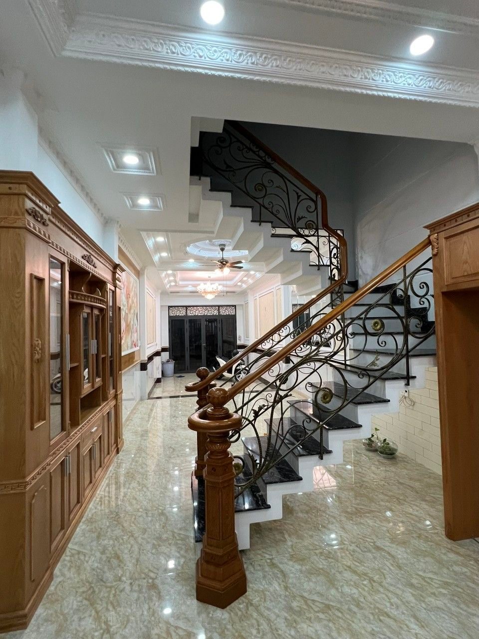 Quận 12, Tân Chánh Hiệp, 80m2, 4 tầng, 4m x 20m giá 6.7 tỷ