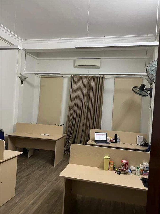 Bán Nhà Phố Pháo Đài Láng Quận Đống Đa. 117m Xây 5 Tầng Mặt Tiền 4m Nhỉnh 12 Tỷ. Cam Kết Ảnh Thật Mô Tả Chính Xác. Chủ