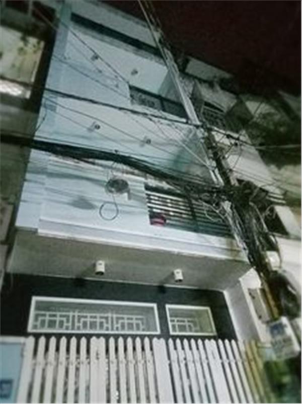 Nhà hẻm Nguyễn Văn Cừ, Q1, 5 tầng, sổ vuông, tặng hết nội thất, giá 7.5 tỉ