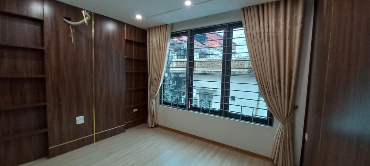 Bán nhà Văn Cao – Tây Hồ -ô tô – kinh doanh view Hồ Tây 68m 12.8 tỷ