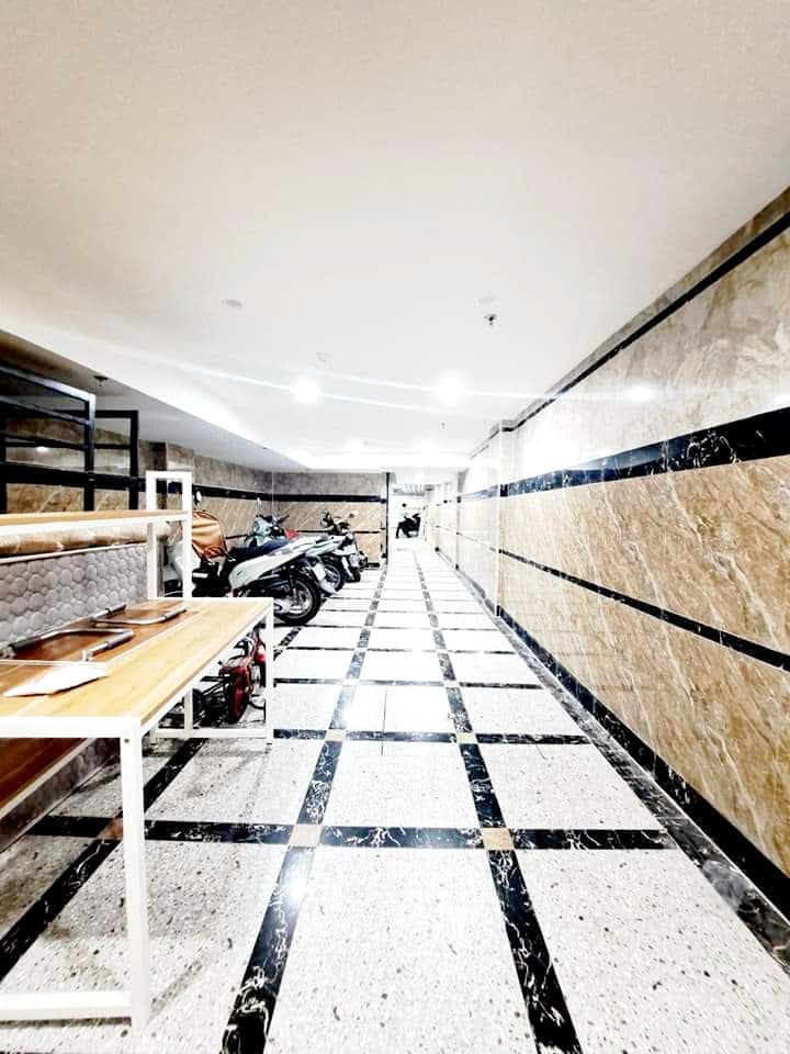 BÁN TÒA APARTMENT PHỐ KIM MÃ,215 X 45 PHÒNG CHO THU,DOANH THU 330TRIEU/THÁNG.