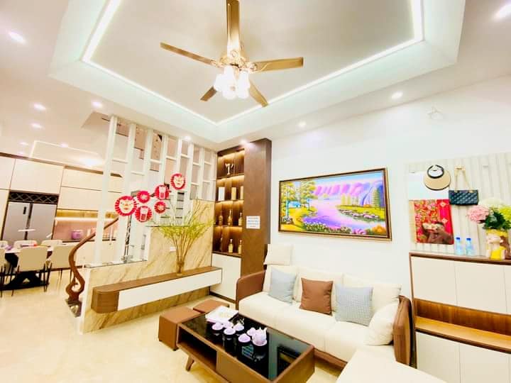 TRUNG TÂM QUẬN HAI BÀ TRƯNG NHÀ ĐẸP 4 TẦNG - GIÁ: 4.45 TỶ PHỐ BẠCH MAI - CHỦ TẶNG TOÀN BỘ FUN NỘI THẤT - DT:30M2 SỔ ĐỎ