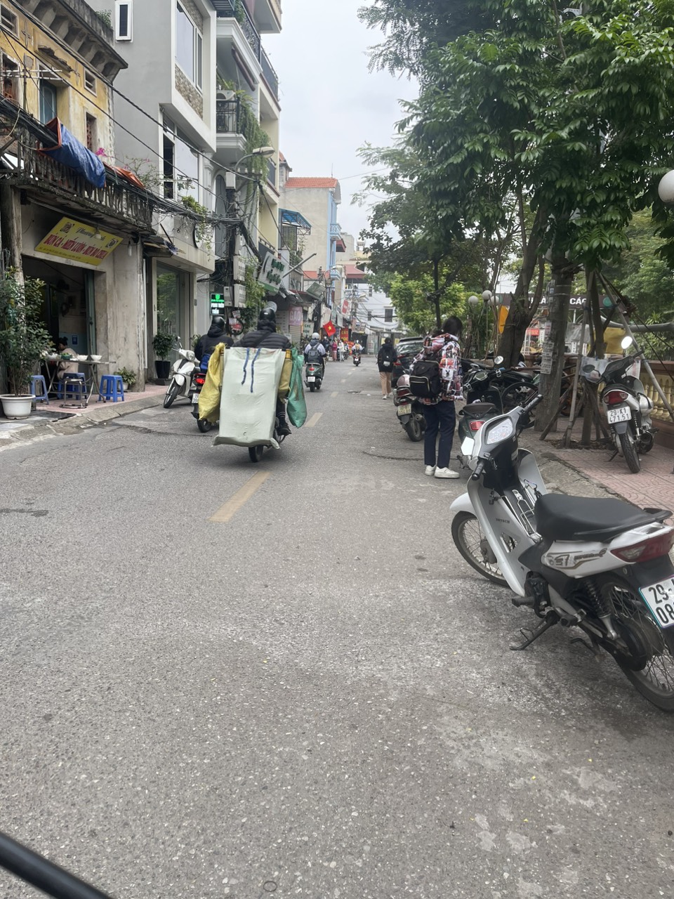 BÁN GẤP MẶT PHỐ Ô CÁCH - LONG BIÊN - KINH DOANH ĐẮC ĐỊA - SẦM UẤT NGÀY ĐÊM - CHƯA TỚI 9 TỶ