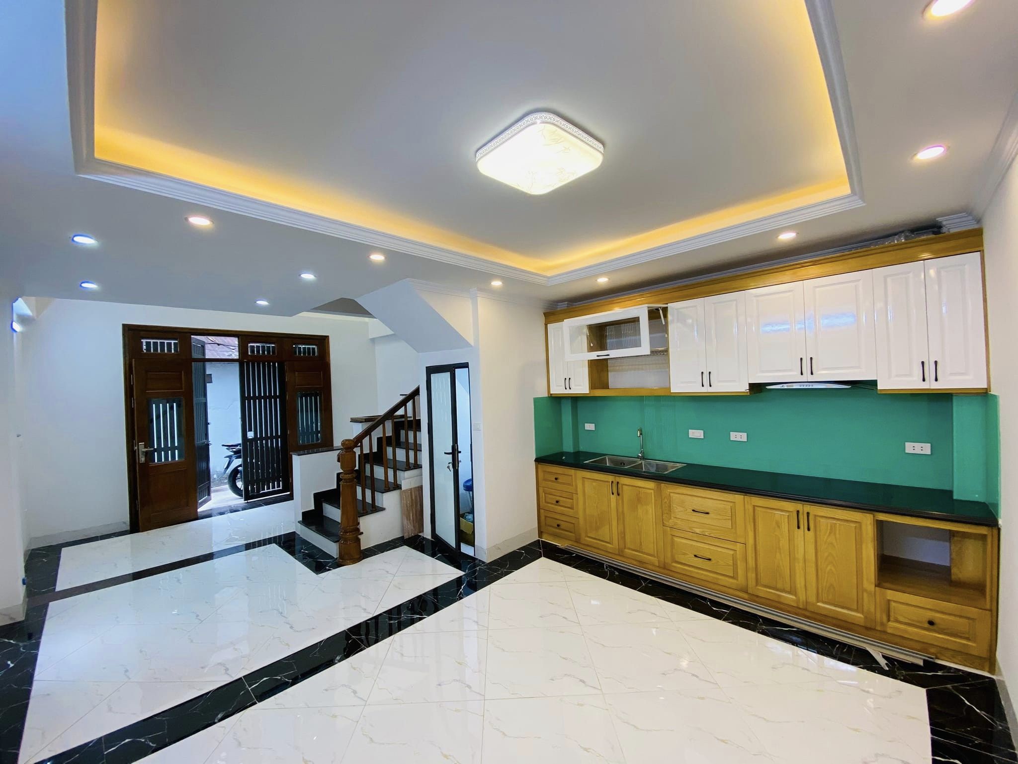 CẦN BÁN NHÀ PHÂN LÔ OTO TRÁNH VỈA HÈ KINH DOANH VĂN PHÒNG RẤT NHIỀU TIỆN ÍCH PHỐ KIM ĐỒNG, HOÀNG MAI 45M CHỈ NHỈNH 8 TỶ