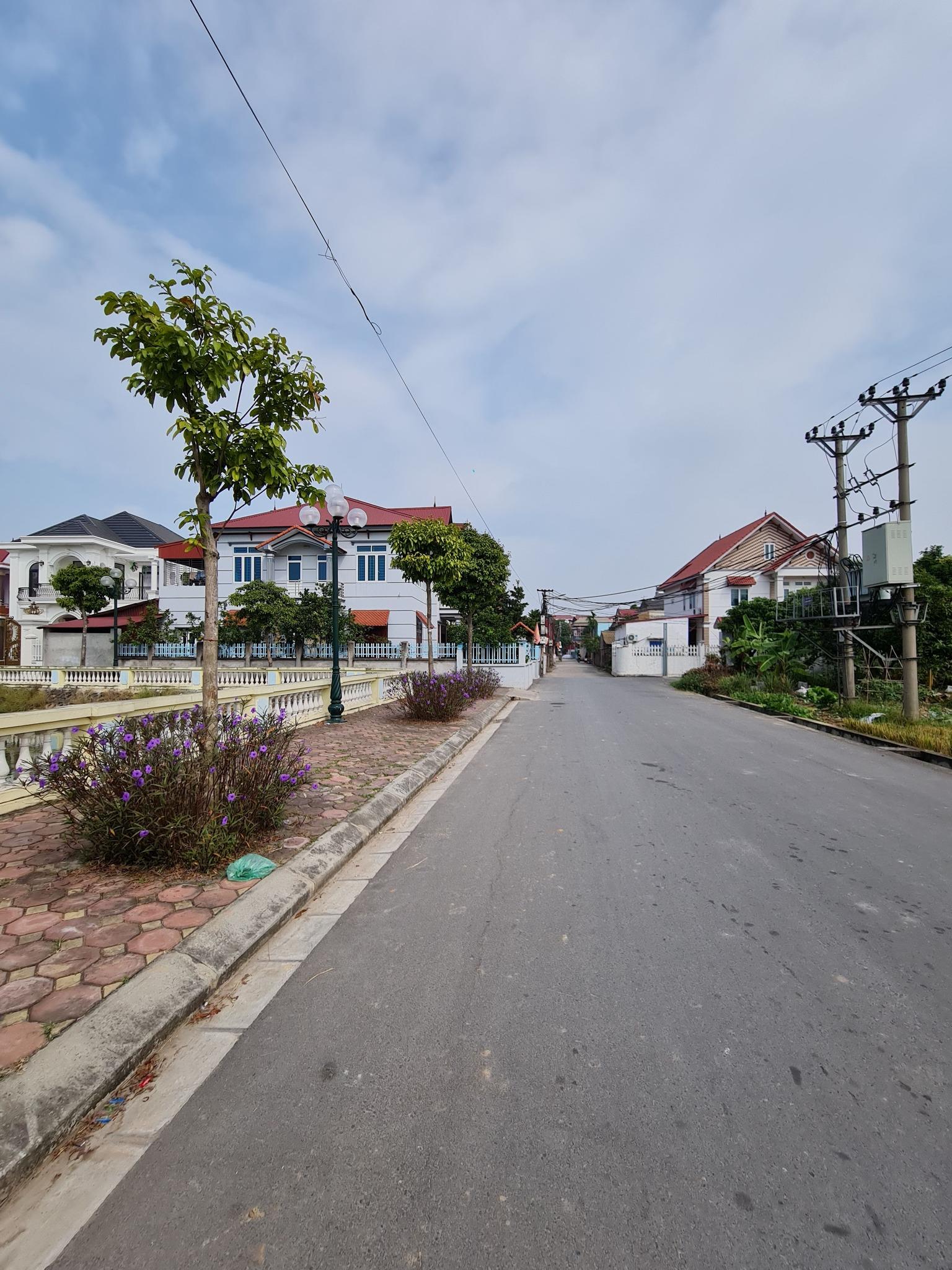 62m2 đất đẹp Nguyên Khê, Đông Anh full thổ cư lung linh nắng mới