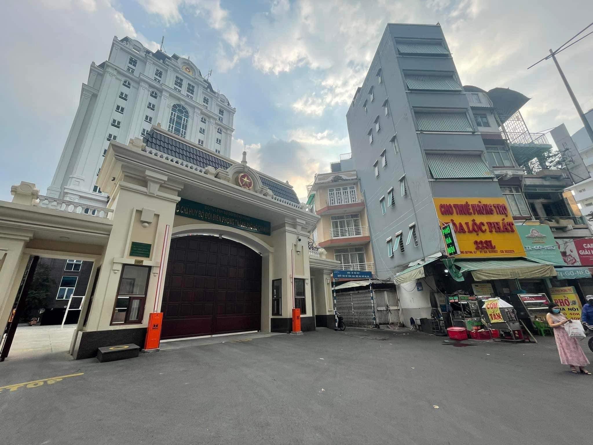 Nhà ngang 9m bề thế Cống Quỳnh – sân trước nhà 50m, căn đẹp nhất Bộ Công An giá 16 tỉ