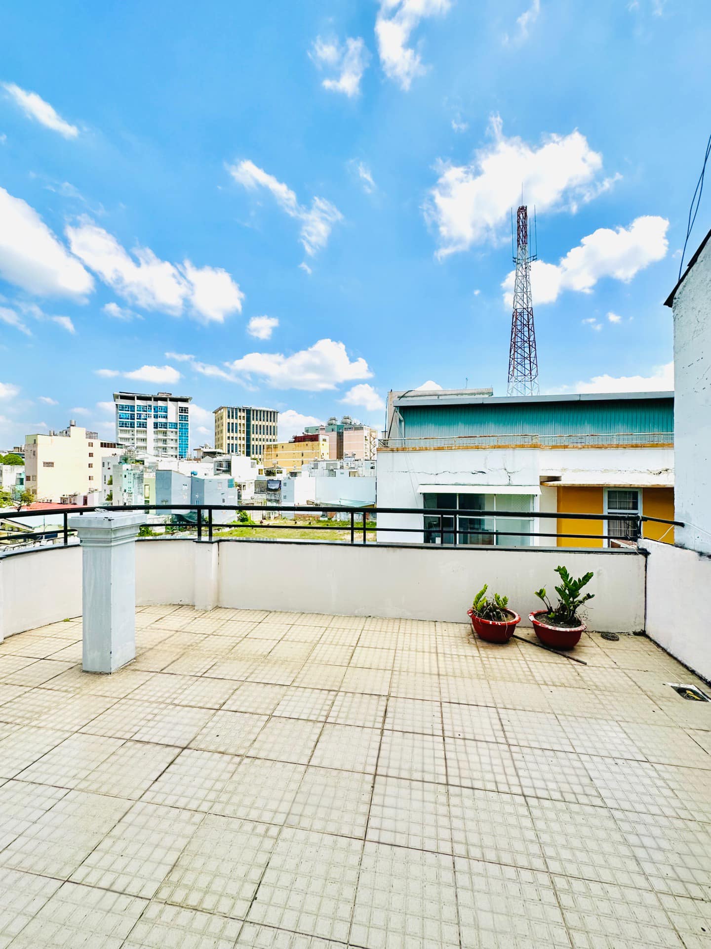 TÂN BÌNH - HẺM 10M XE TẢI TRÁNH HOÀNG VĂN THỤ - 4 TẦNG BTCT 203M SD - CHÍNH CHỦ HƠN 20 NĂM BÁN ĐI ĐỊNH CƯ MỸ - SỔ