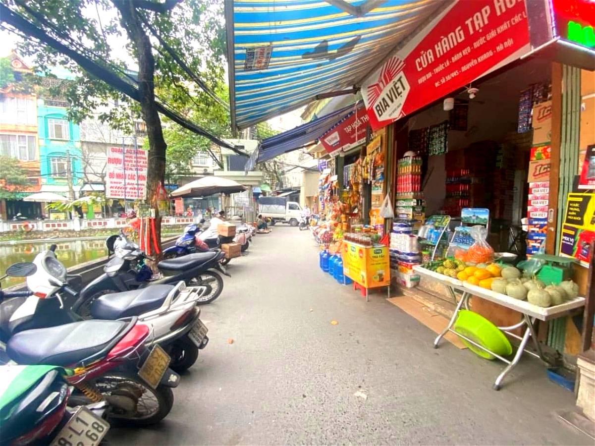 Bán Nhà Phố Nguyễn Khang Quận Cầu Giấy. 32m Xây 5 Tầng Nhỉnh 10 Tỷ. Cam Kết Ảnh Thật Mô Tả Chính Xác. Chủ Thiện Chí