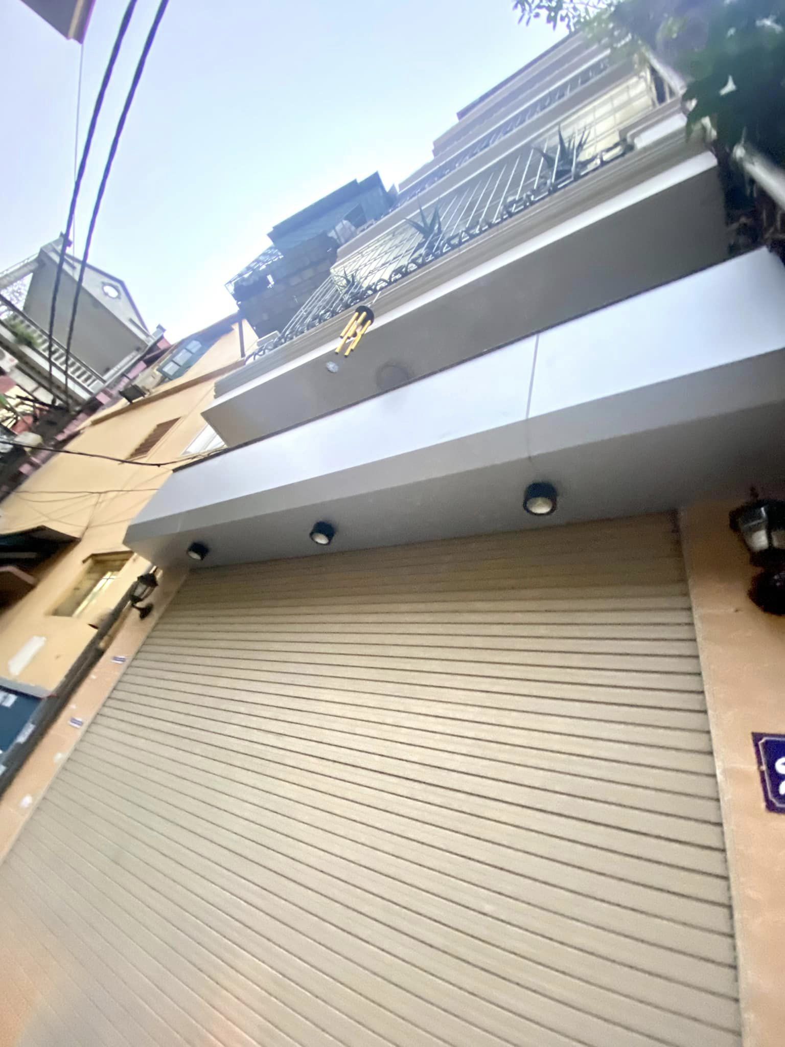 Bán nhà mặt phố hoa bằng-cầu giấy kinh doanh- ô tô tránh-vỉa hè- 31m2- 4 tầng- mt4- 8 tỷ