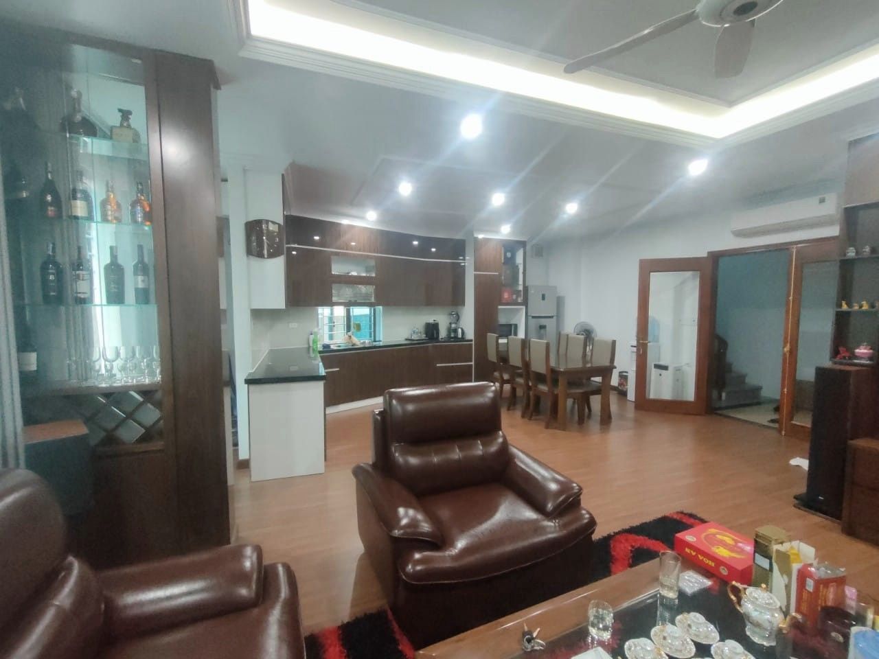 Nhà đẹp 50m2 phố Nguyễn Khánh Toàn quận Cầu Giấy, 2 thoáng ,ô tô tránh 5m giá 8,2 tỷ