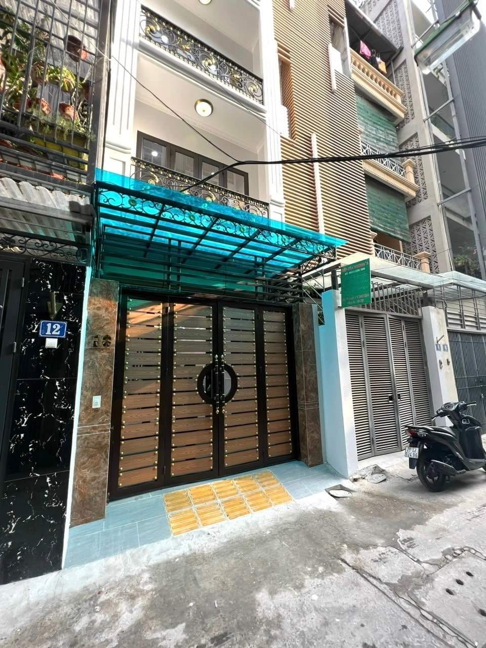 Bán nhà Quần Ngựa, Ba Đình, dt 50m, 5 tầng thang máy, vài bước ra mặt Phố. Giá 8.8 tỷ
