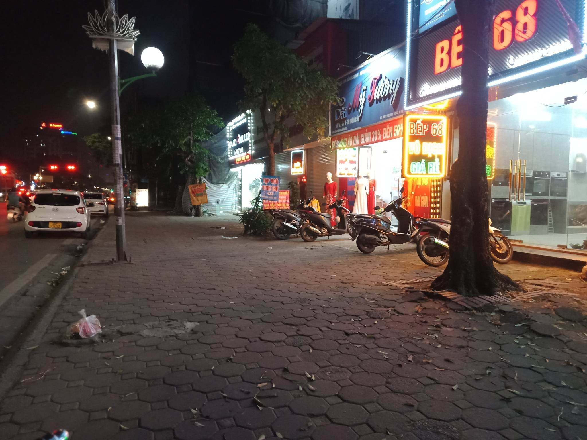 MẶT PHỐ VIP-HOÀNG QUỐC VIỆT-CẦU GIẤY-VỈA HÈ 10M-KINH DOANH ĐỈNH CAO-ĐẦU TƯ VỊ THẾ-DÒNG TIỀ