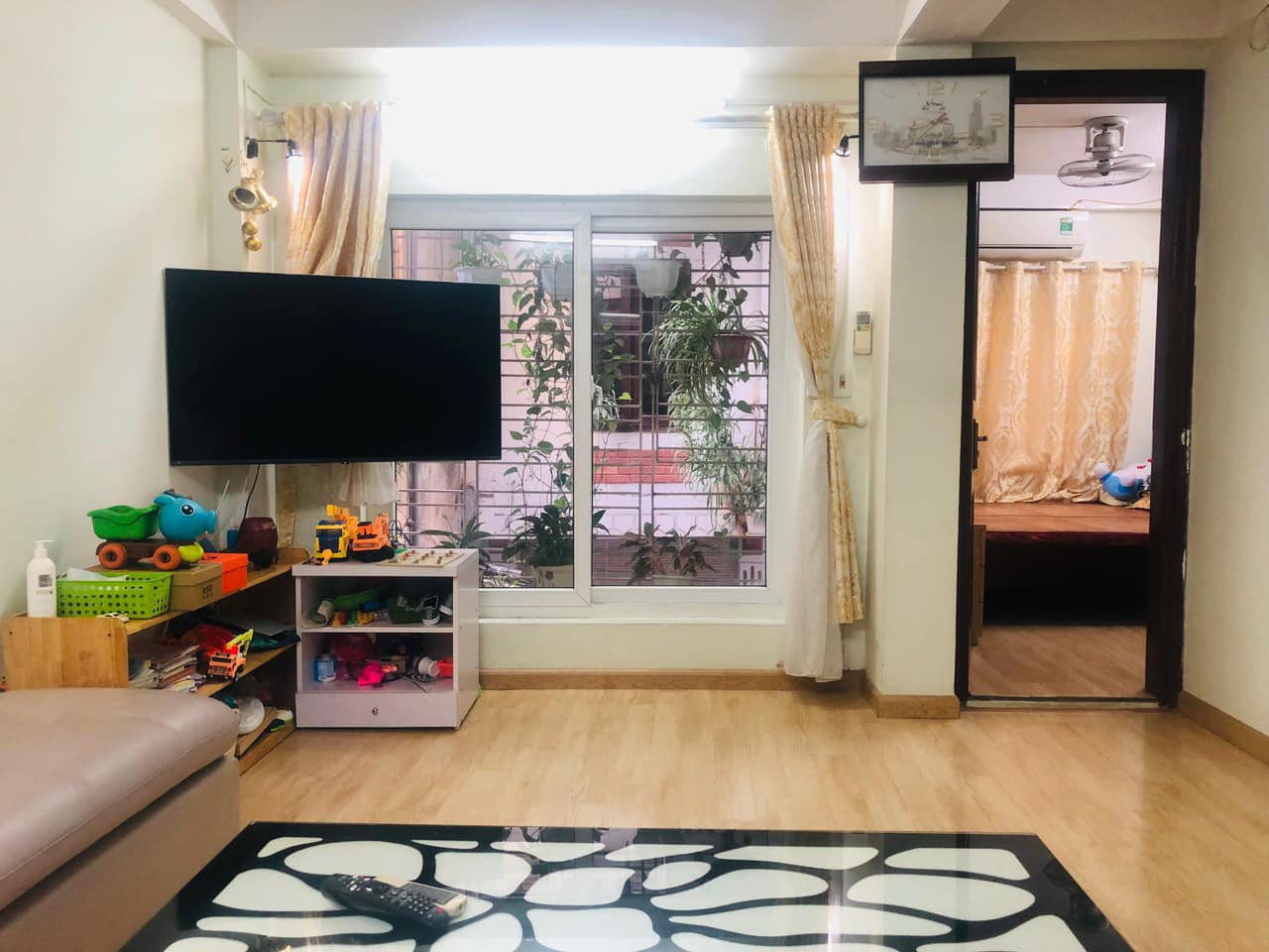 Bán nhà phố Trần Quí Cáp, ngõ rộng, dân trí cao, nhà đẹp, 45m, mt 4.5, 4.4 tỷ