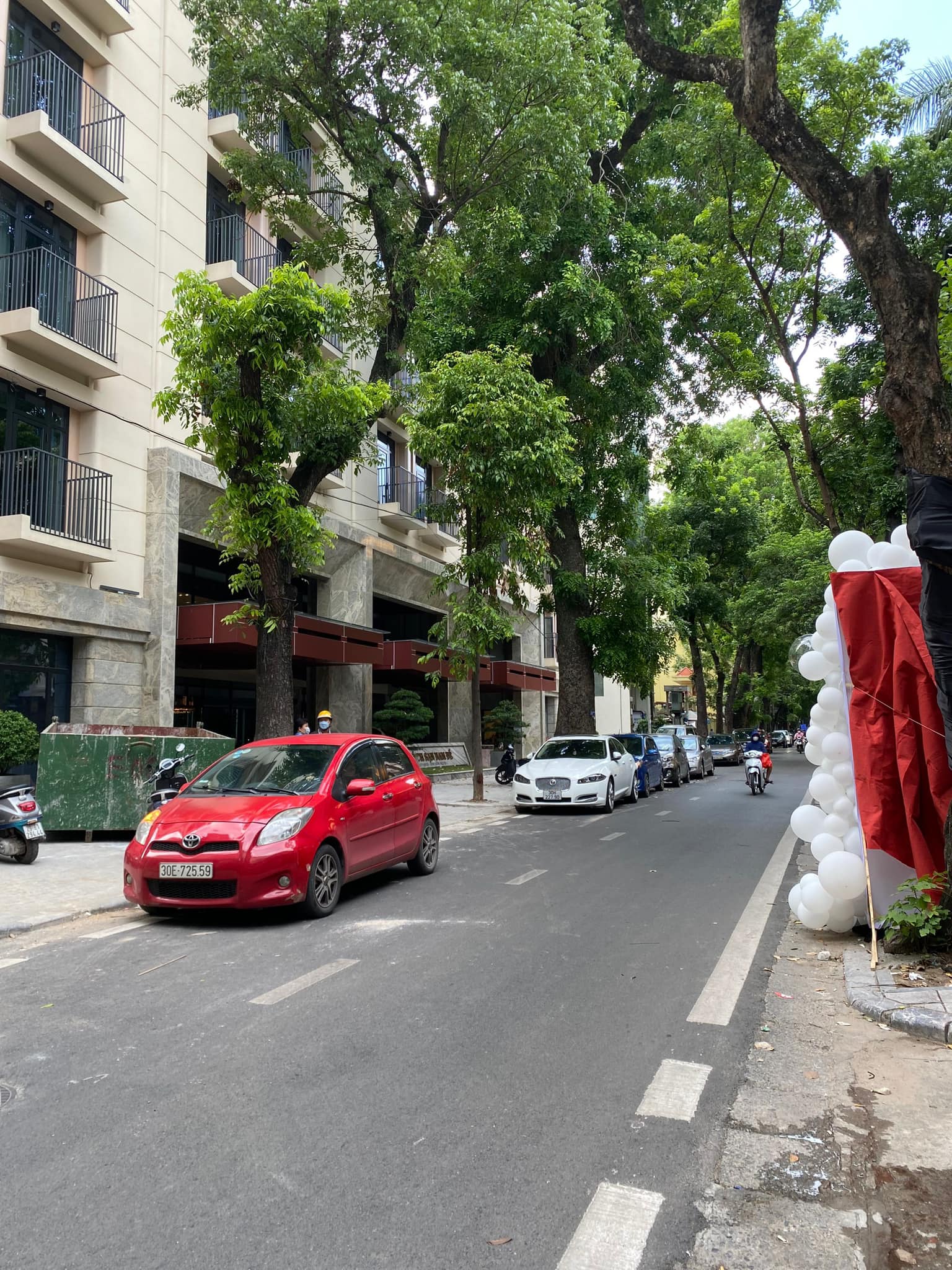 Mặt Phố Lý Nam Đế, 44m2, Mặt Tiền 5.3m, 20tỷ, Vuông nở hậu, 0977097287