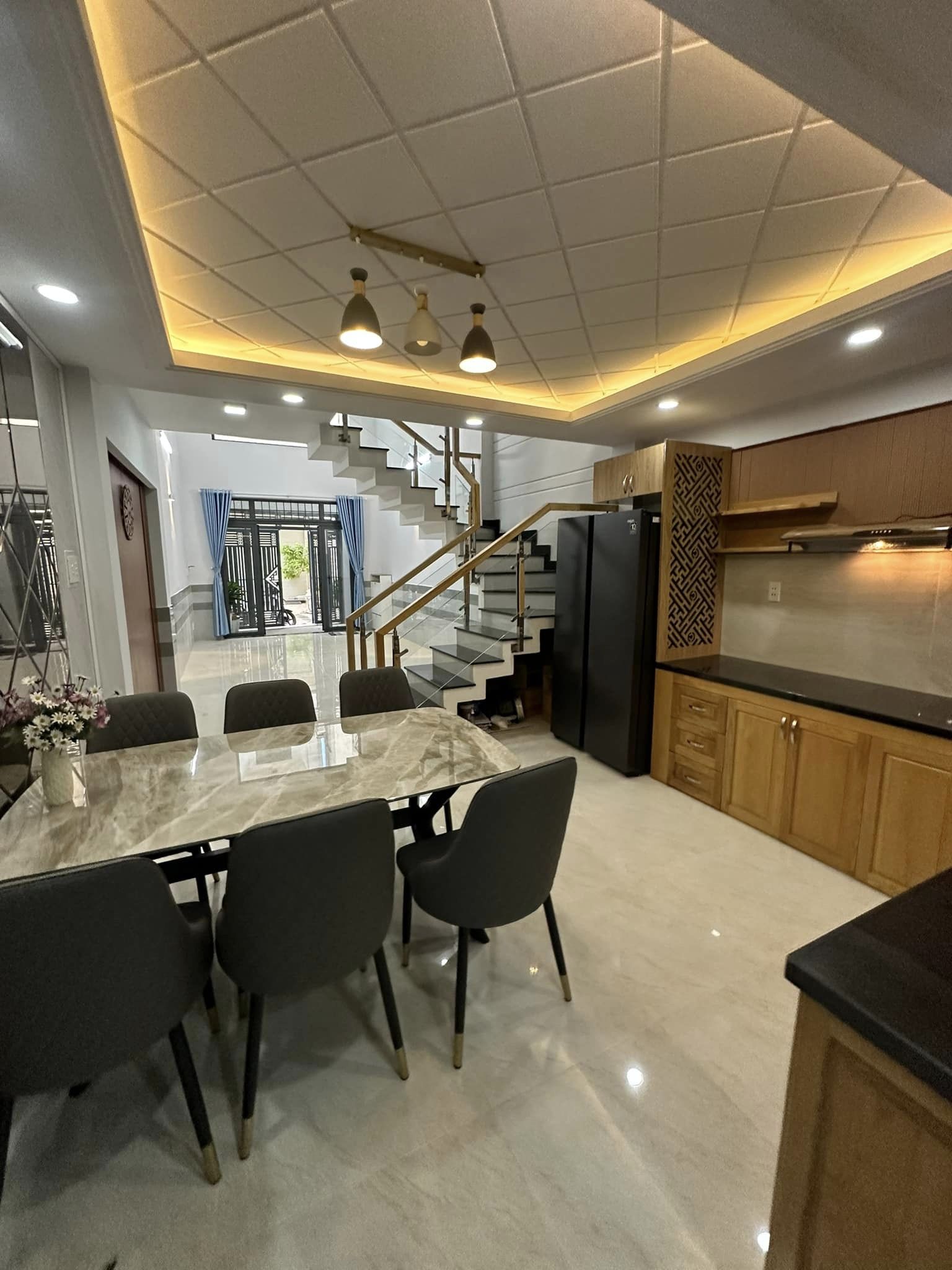 Bán nhà Chính Chủ Nguyễn Ảnh Thủ, P Hiệp Thành, Quận 12 , 80 m2 hẻm xe hơi, 5 tầng chỉ 4 tỷ