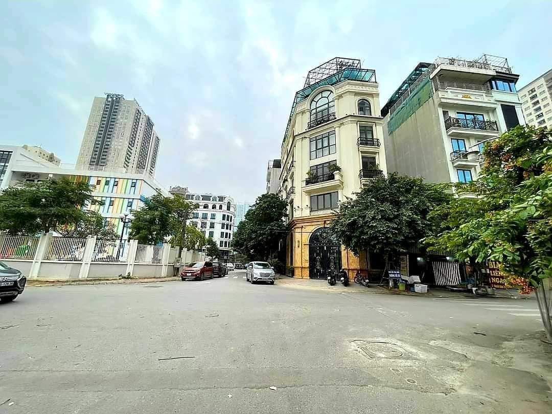 Bán Nhà KĐT Nam Trung Yên - Cầu Giấy 128m2, 8 Tầng, Mặt Tiền 22m, Giá 80 tỷ LH 0868868383