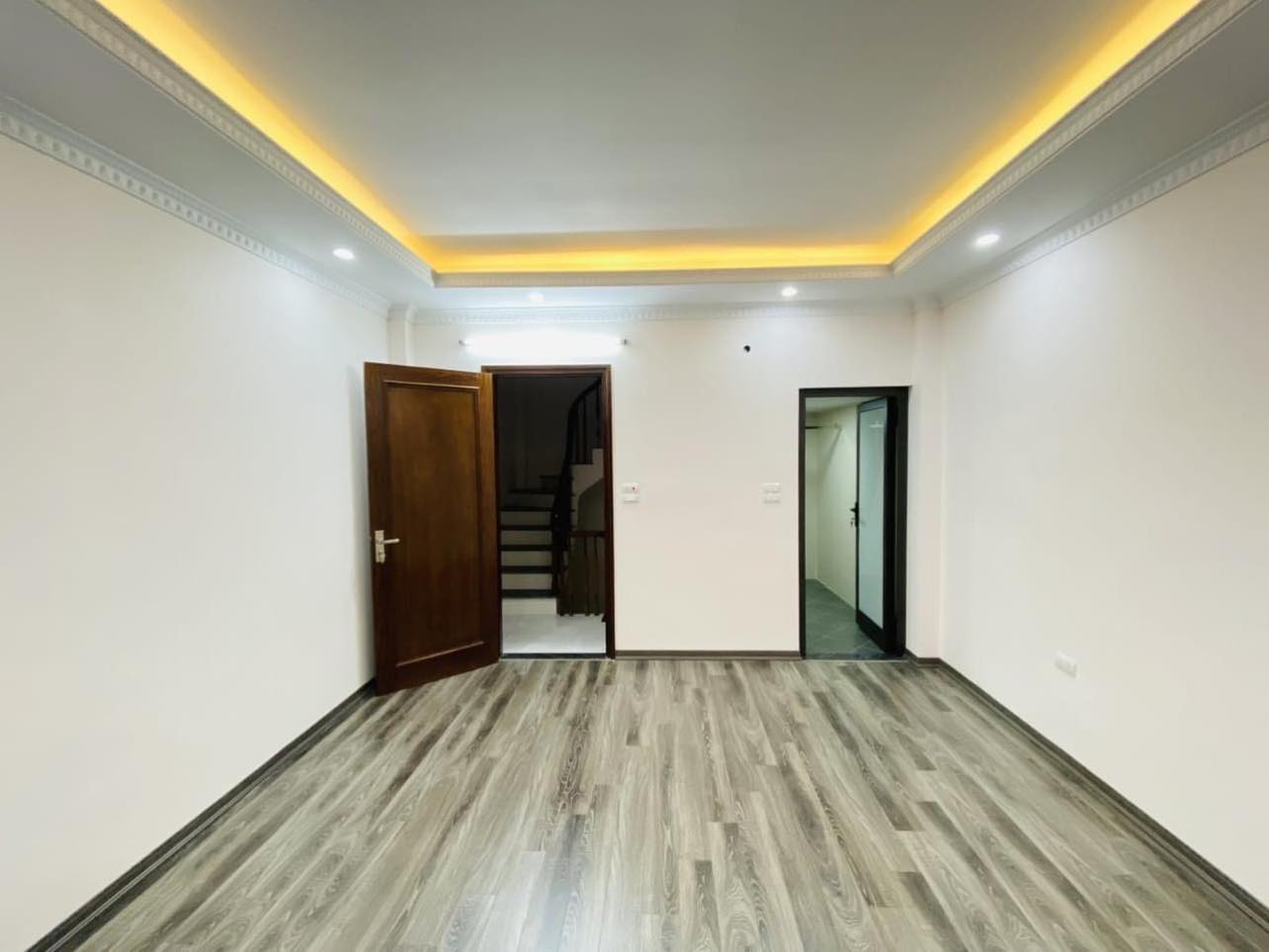 BÁN NHÀ PHÂN LÔ OTO VÀO NHÀ 2 THOÁNG MT KHỦNG PHÙNG CHÍ KIÊN VIP CẦU GIẤY CHỈ 9,8 TỶ