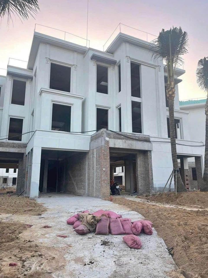 KHU BIỆT THỰ MẶT BIỂN DUY NHẤT TẠI HẠ LONG CÓ BÃI TẮM RIÊNG DÀNH CHO CƯ DÂN