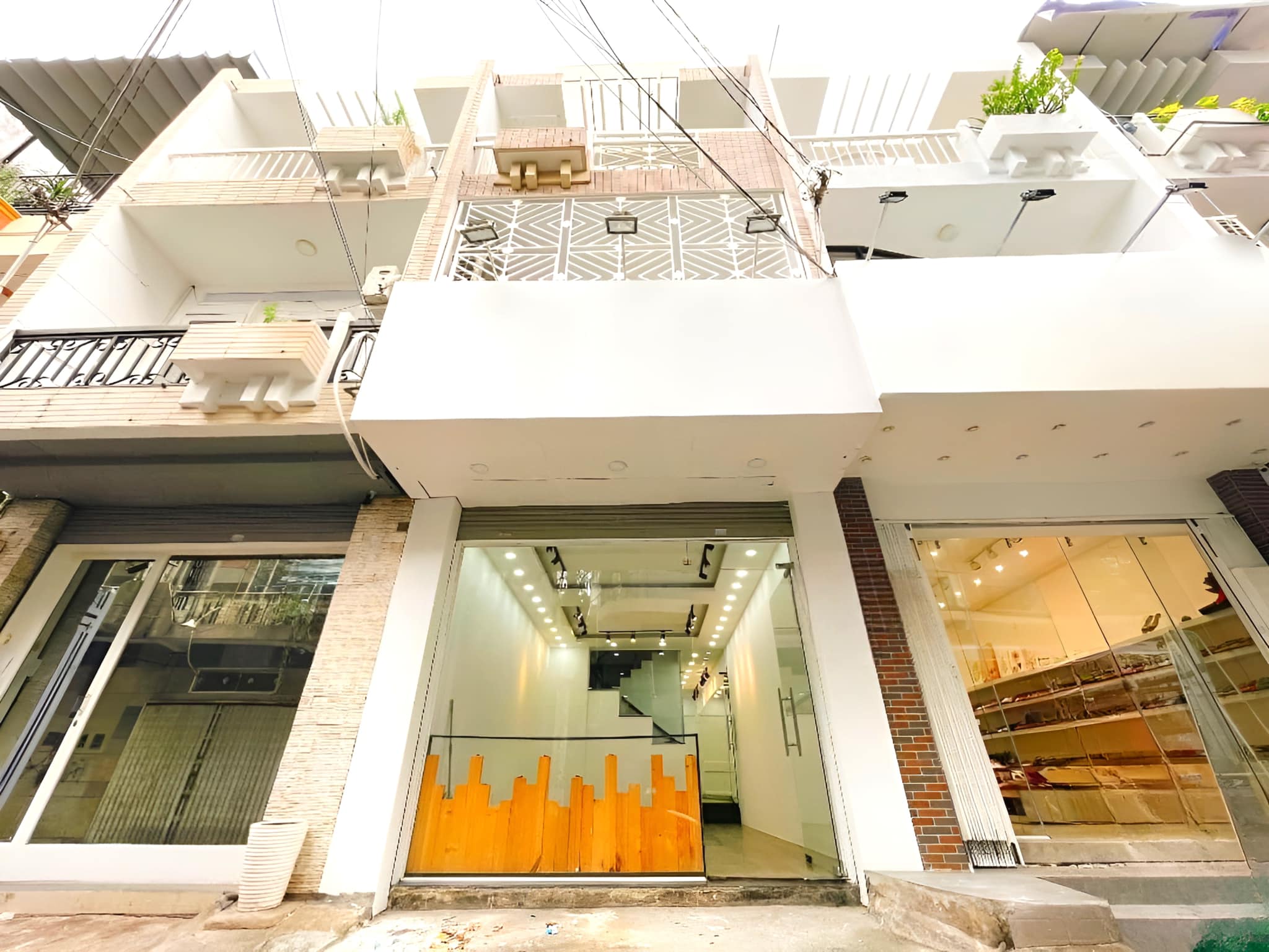 Siêu Phẩm! Cho Thuê Nhà MT Võ Văn Tần “5x25- Trệt Lầu”, Giá chỉ 60tr