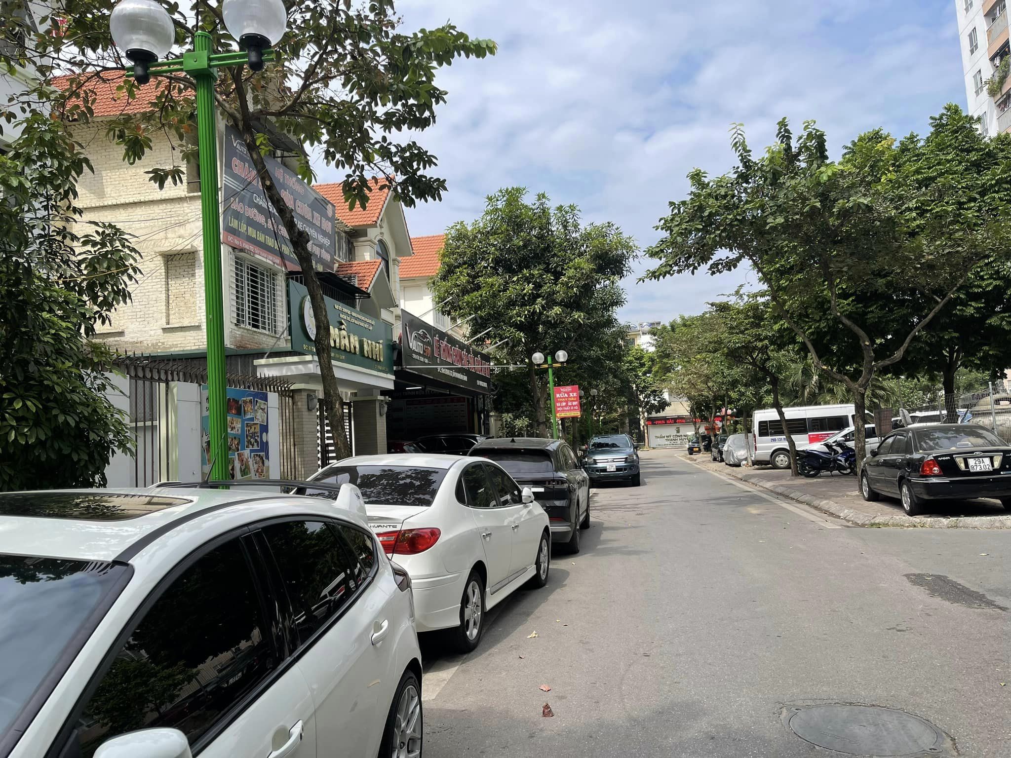 Bán Gấp! Biệt Thự KĐT Tây Nam Linh Đàm, 180m x 4T, Mt 10m. Giá 29 tỷ