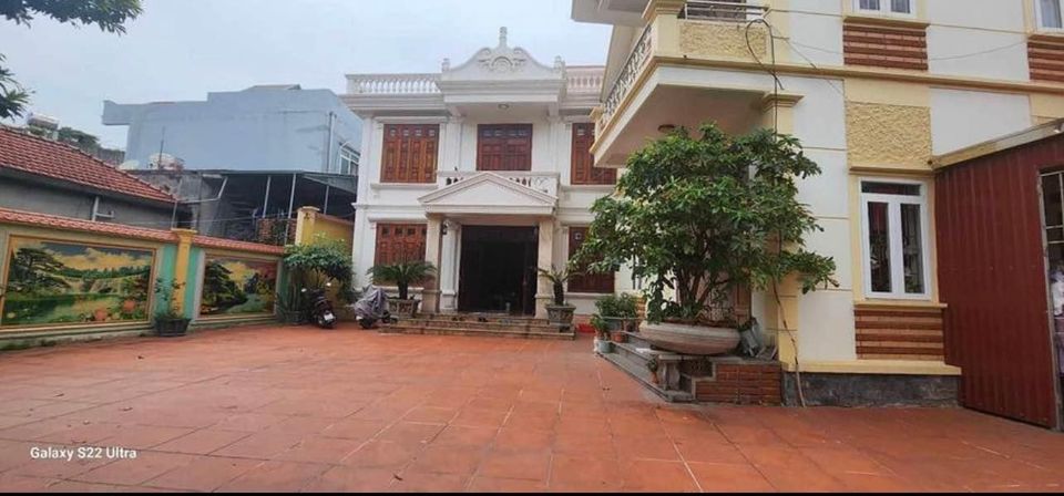 Chính chủ cần tiền bán căn biệt thự tâm huyết có sân vườn tại p. hà Tu tp Hạ Long Quảng Ninh.