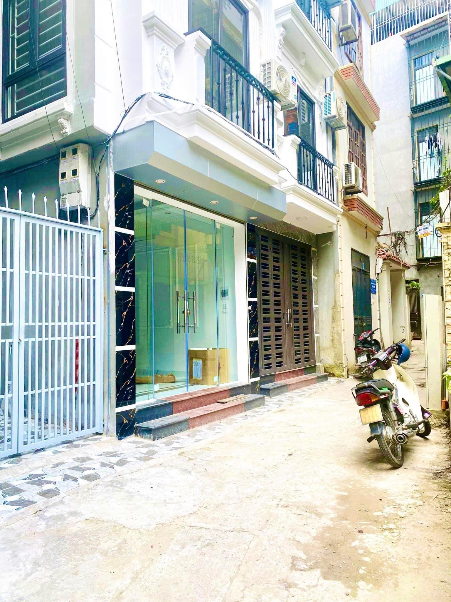 BÁN NHÀ NGÕ 169 HOÀNG MAI - 30M 5 TẦNG MT 3.3M - NHỈNH 4 TỶ NGÕ TRƯỚC NHÀ HƠN 3M LÔ GÓC NHÀ MỚI ĐẸP NGÕ THÔNG TỨ PHÍA