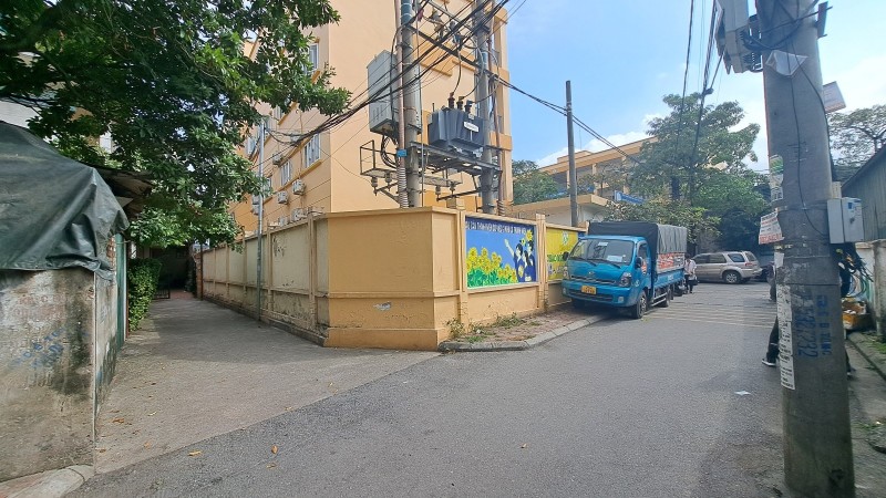 NHÀ PHỐ Ô CÁCH – MẶT TIỀN RỘNG - Ô TÔ VÀO NHÀ - NGÕ THÔNG – TIỆN ÍCH BẠT NGÀN