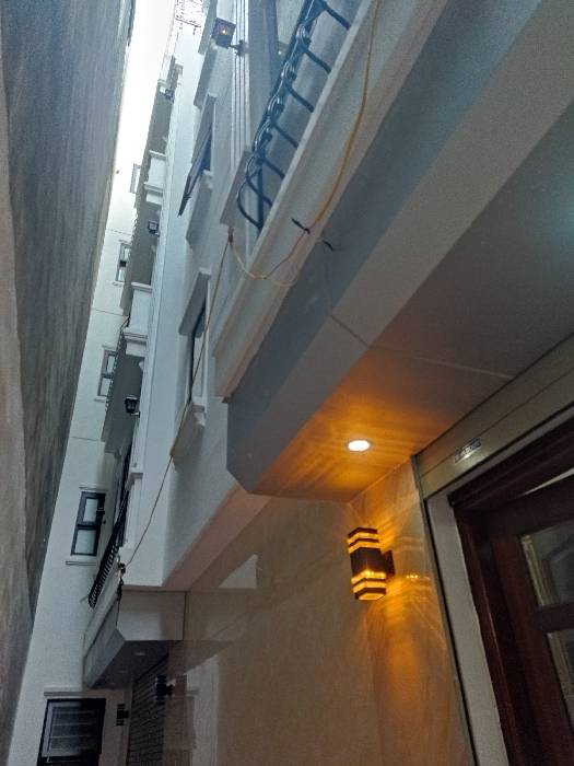 BÁN NHÀ MỚI ĐÓN TẾT, BÁT KHỐI ,40m,5 tầng, chỉ 3,4 tỷ.Đối diện AEON MALL.