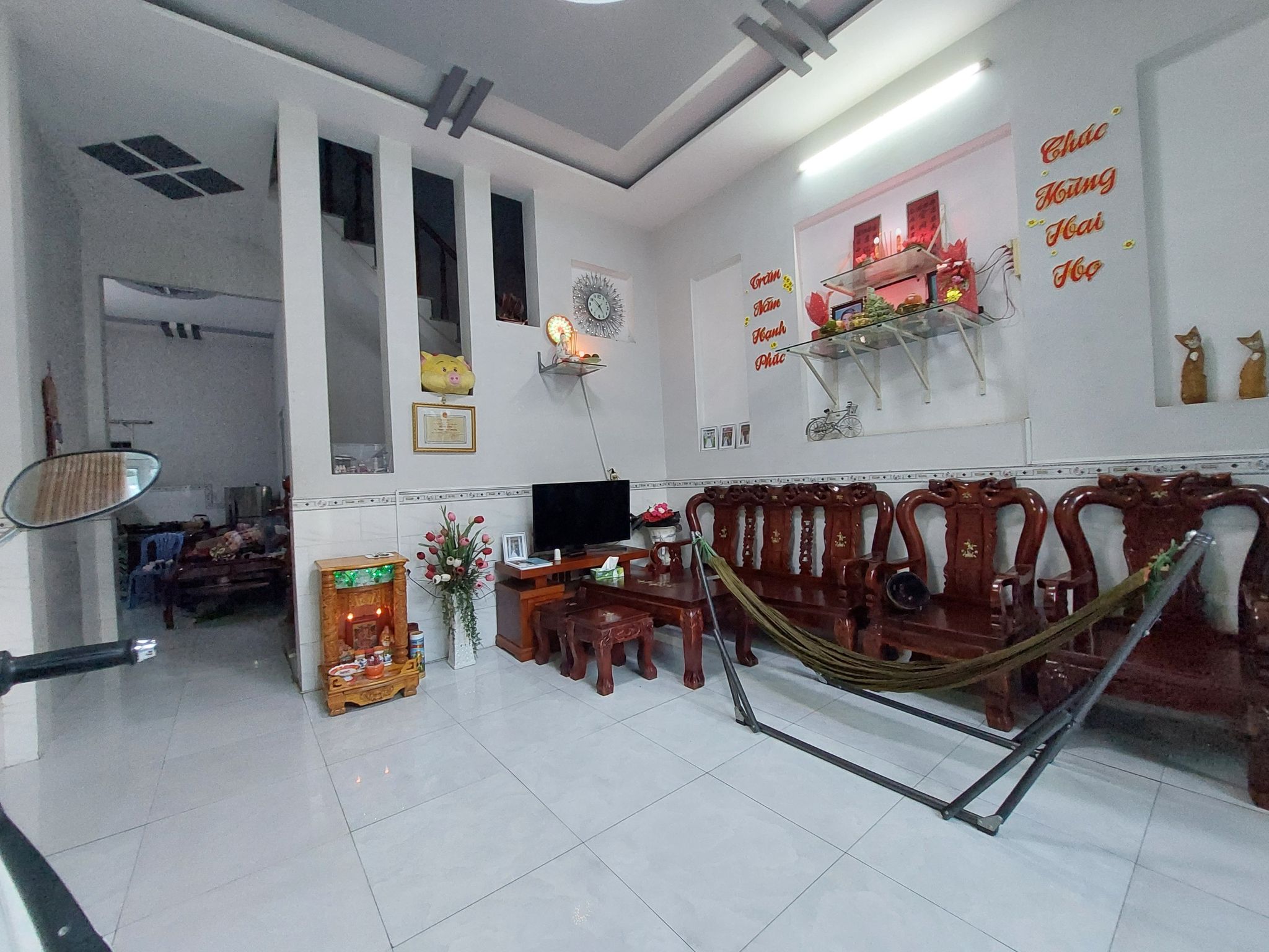 HÓC MÔN NGAY THỊ TRẤN HXH VÀO Ở NGAY 98m2, 5.8m x 17m, 3 PN giá 4.5 tỷ.