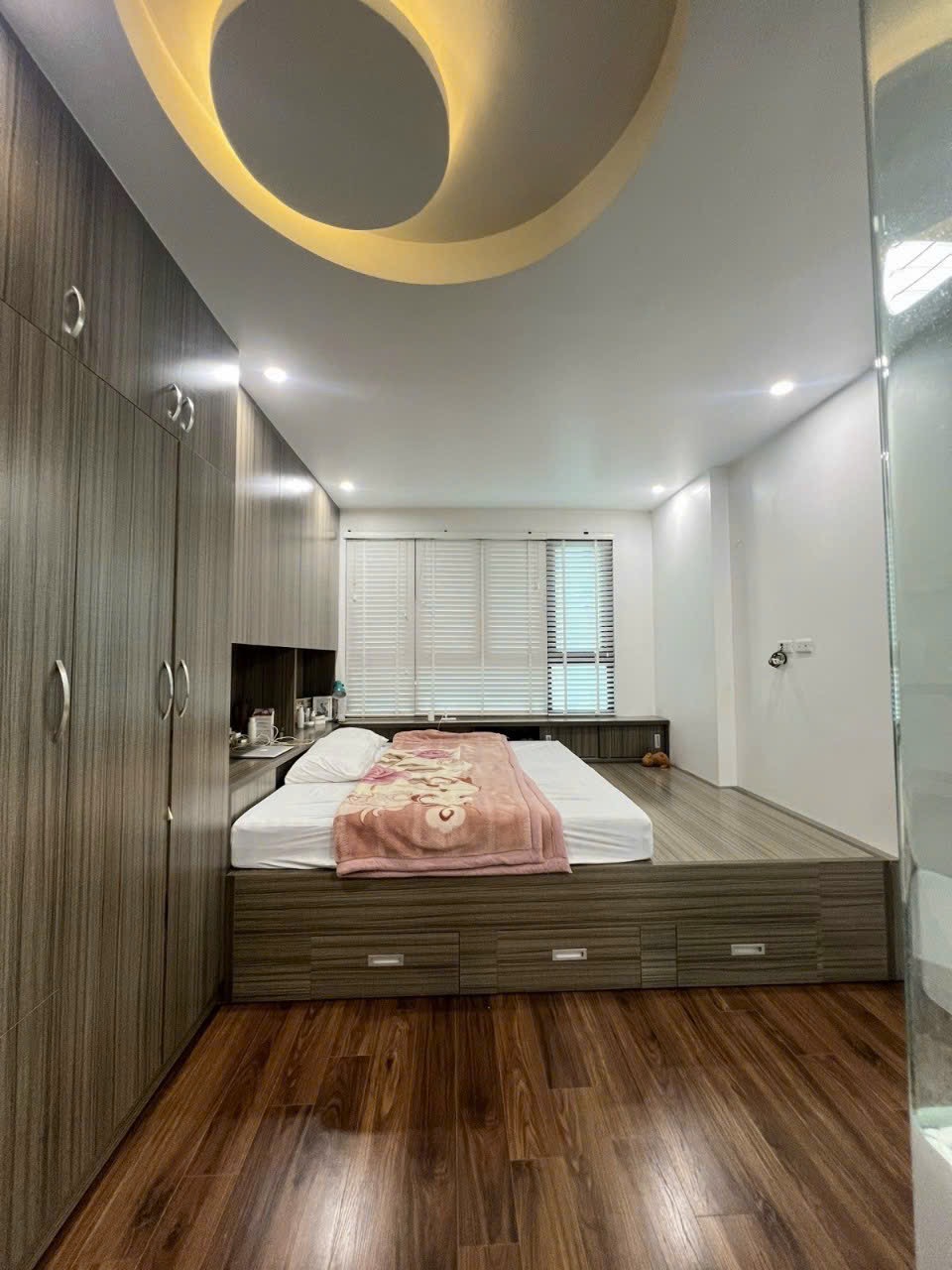 BÁN NHÀ PHÂN LÔ VIP ĐẸP Ô TÔ CHẠY VÒNG QUANH HOÀNG VĂN THÁI THANH XUÂN 42M2 x 5T NHỈNH 10 TỶ