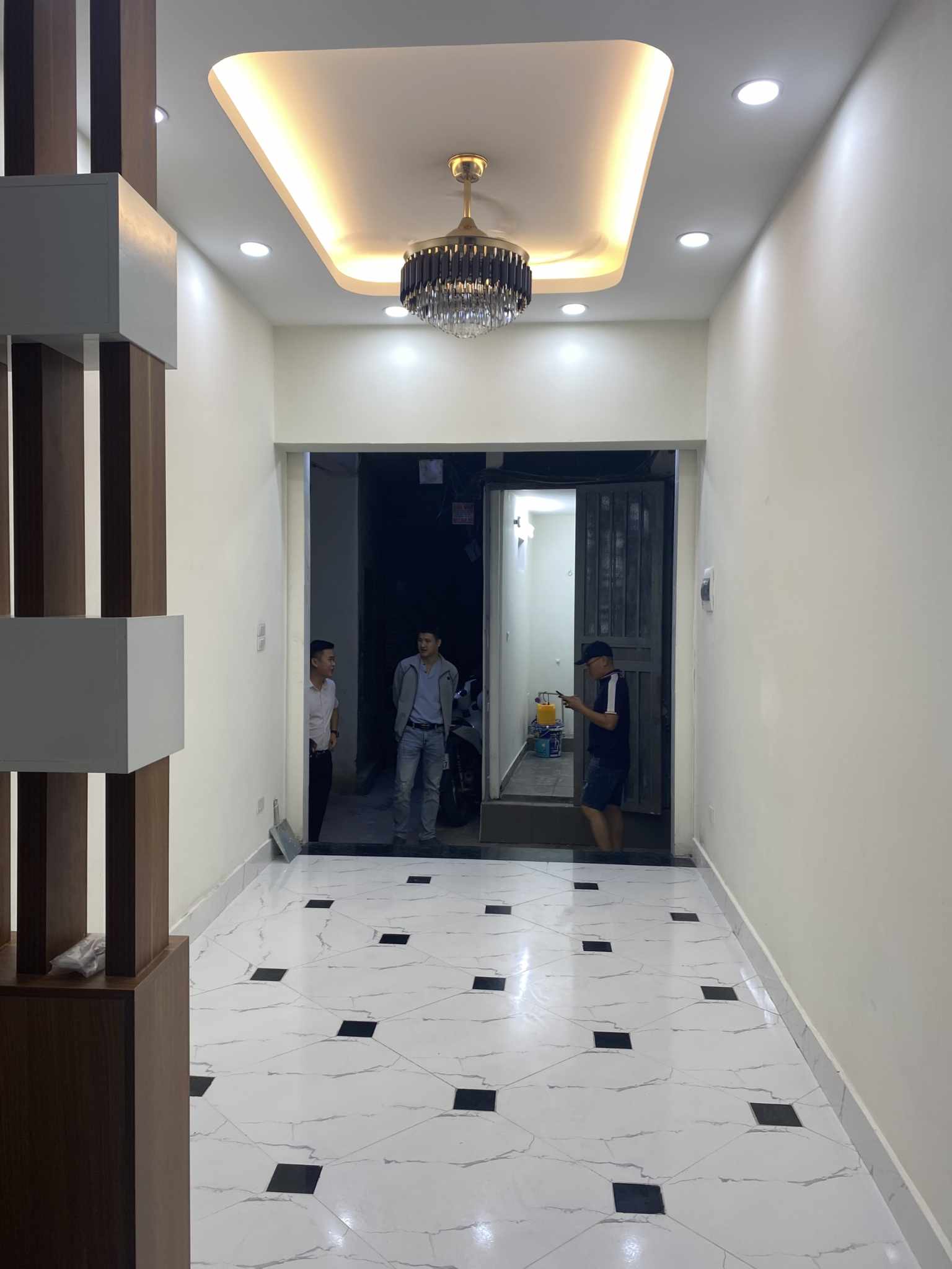 LÊ THANH NGHỊ - NHÀ ĐẸP 3 NGỦ Ở LUÔN - GẦN PHỐ, SH QUAY ĐẦU TRƯỚC NHÀ - 3.33 tỷ