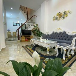 TRUNG TÂM HAI BÀ TRƯNG- KINH DOANH- 15M RA Ô TÔ TRÁNH – TẶNG NỘI THẤT – 5 PHÚT VÀO PHỐ CỔ. DT 40M x 4T , MT 3.5m. Giá 5.68 tỷ.