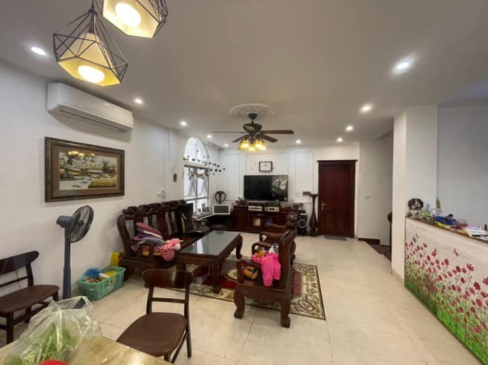 Bán nhà Linh Lang, Ba Đình, dt 50m, trước nhà rộng 3m, vài bước ra mặt Phố. Giá nhỉnh 7 tỷ