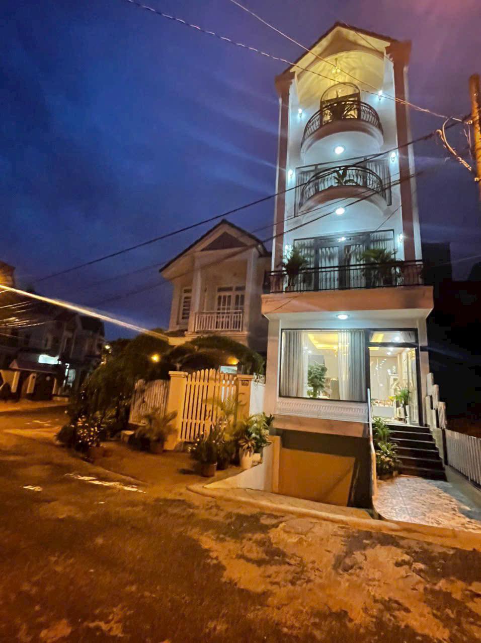 Bán nhà mới xây tại An Sơn P4 Đà Lạt 105m2