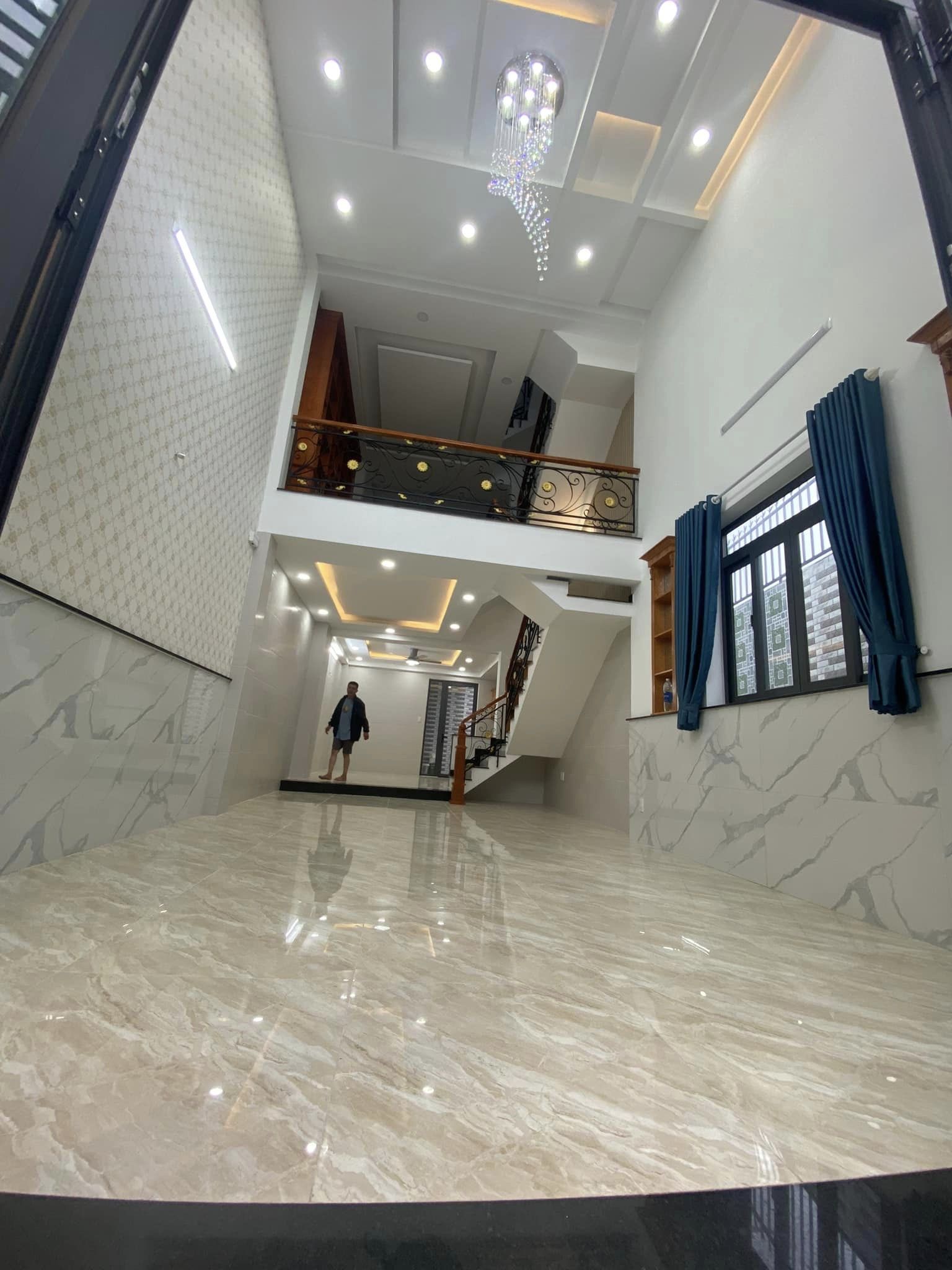 Giá mới, Bán nhà hẻm xe hơi Tân Chánh Hiệp 25, mới tinh 2023, 5 tầng, ngang rộng, Q. 12