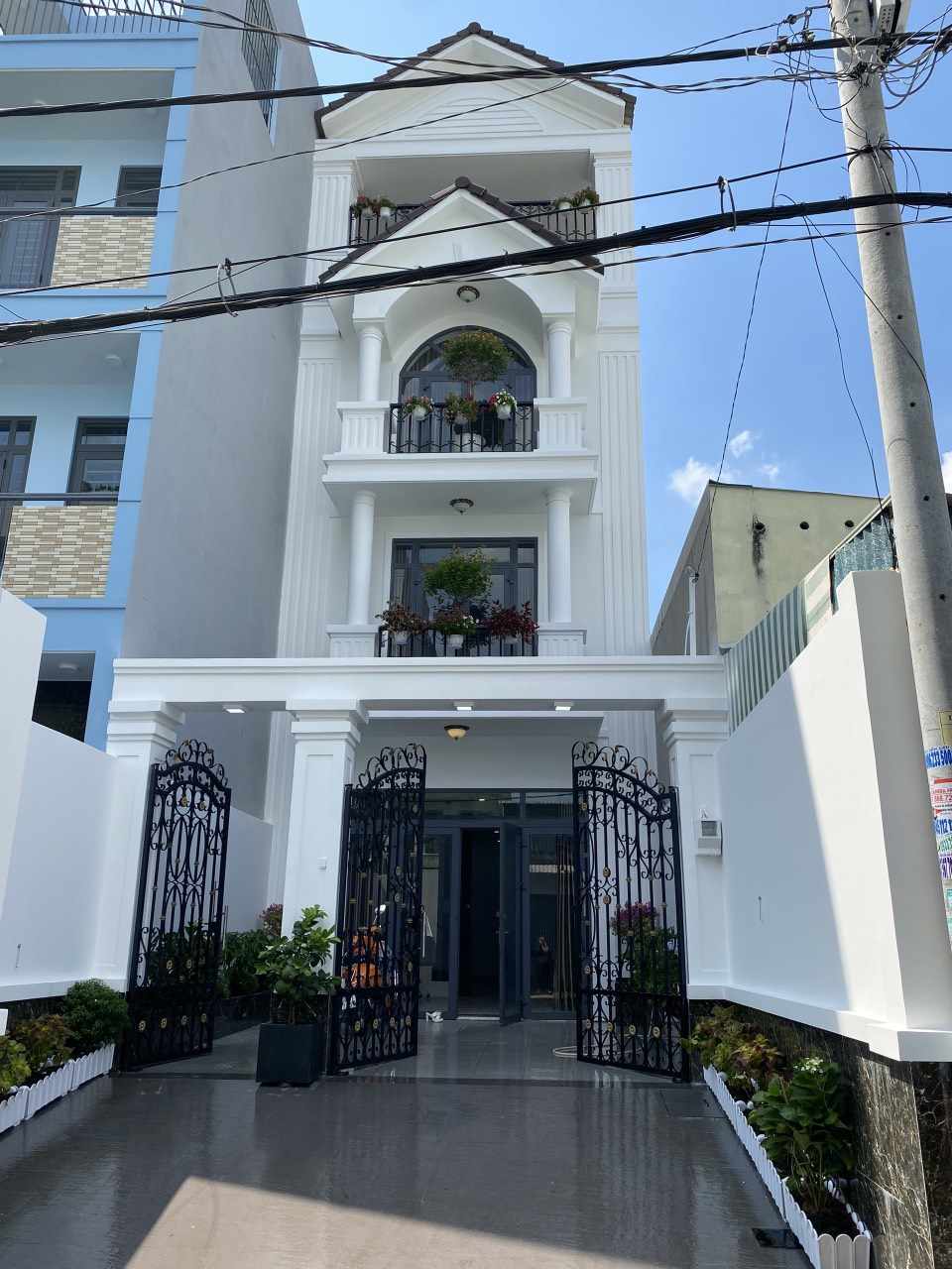 Bán gấp nhà 4 Tầng 120 m2 Ngang 5,4 Phước Long B Quận 9 chỉ 8,2 tỷ