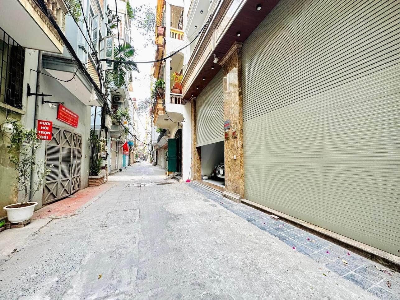 Bán nhà Phan Kế Bính, Ba Đình, dt 56m, ngõ rộng 3m, gần ô tô, gần phố. Giá 6.6 tỷ