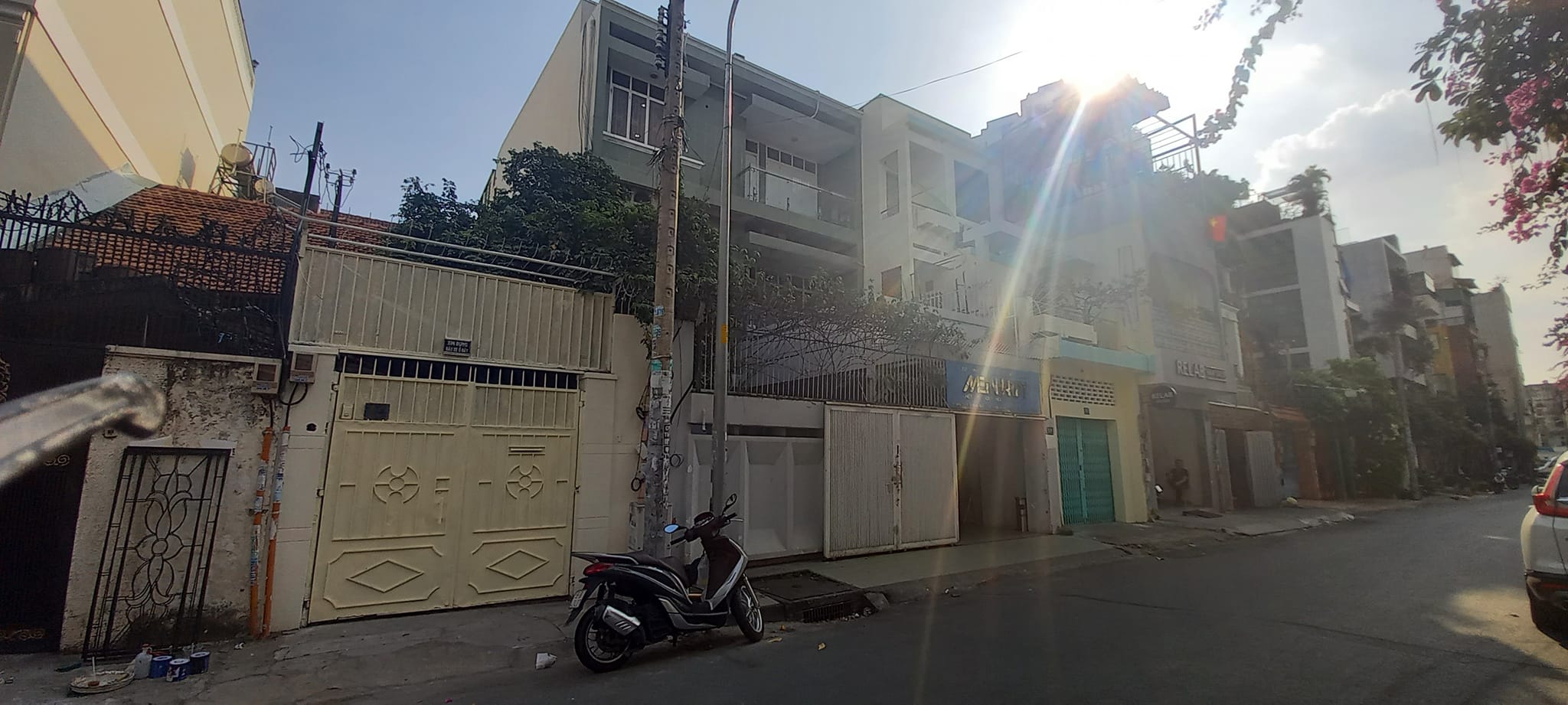 CHO THUÊ NHÀ MẶT TIỀN Q1, KINH DOANH ĐA NGÀNH, 480M2 SÀN, 100TR.THÁNG