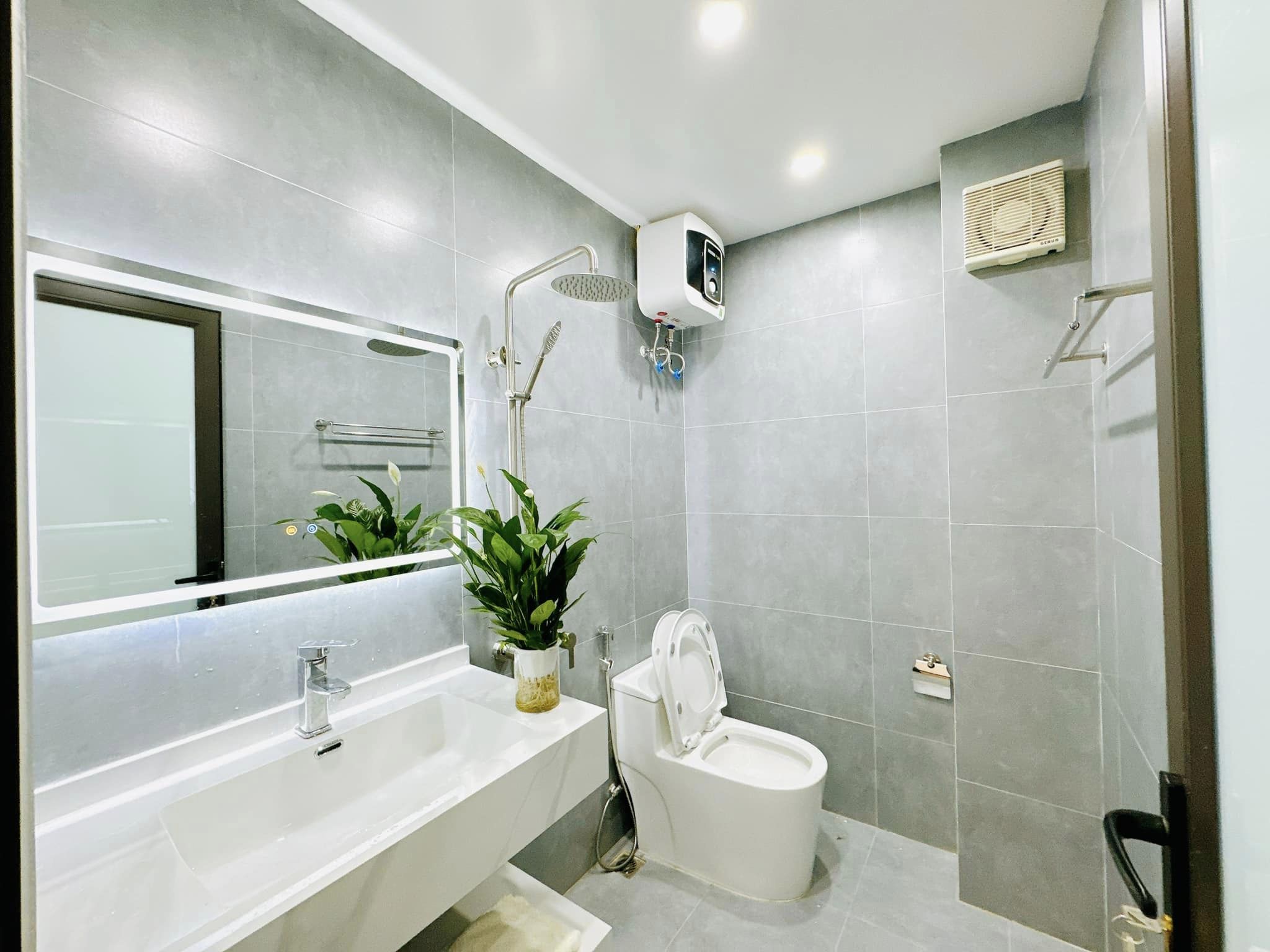 NHÀ MỚI ĐÓN TẾT TAM TRINH-HOÀNG MAI 50m2 –PHÂN LÔ-Ô TÔ TRÁNH-VỈA HÈ.GIÁ 9 TỶ 5