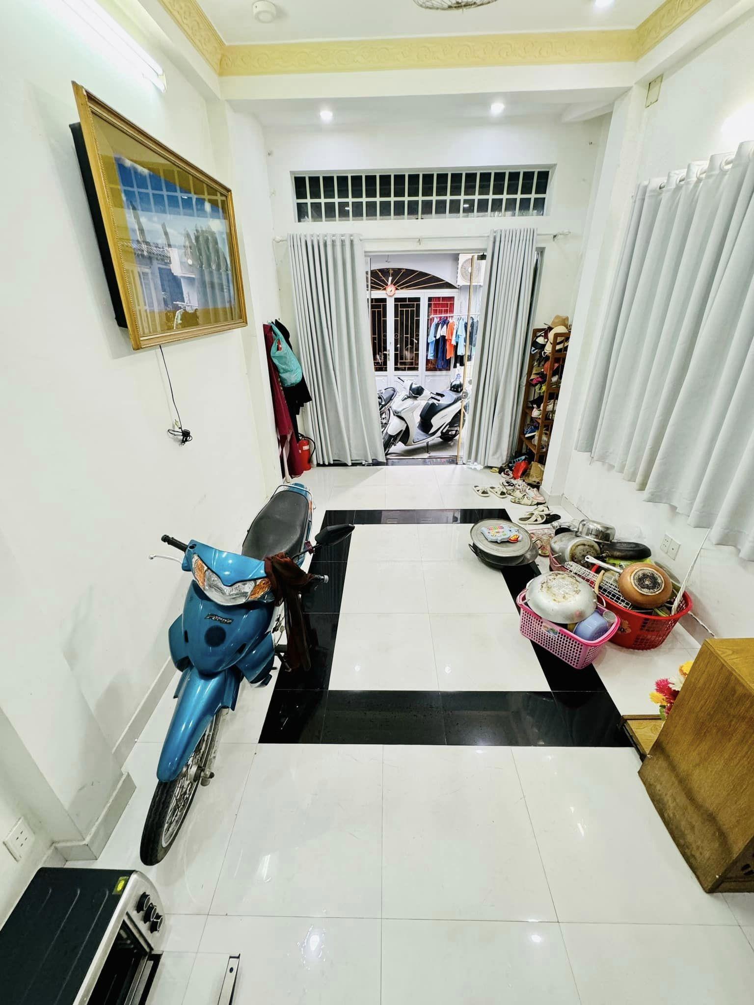 NHÀ 2 TẦNG 41M2 Ở NGUYỄN VĂN CÔNG - P3 - GÒ VẤP - GIÁ CHỈ 3 NHỈNH 3 TỶ. TẶNG FULL NỘI THẤT.