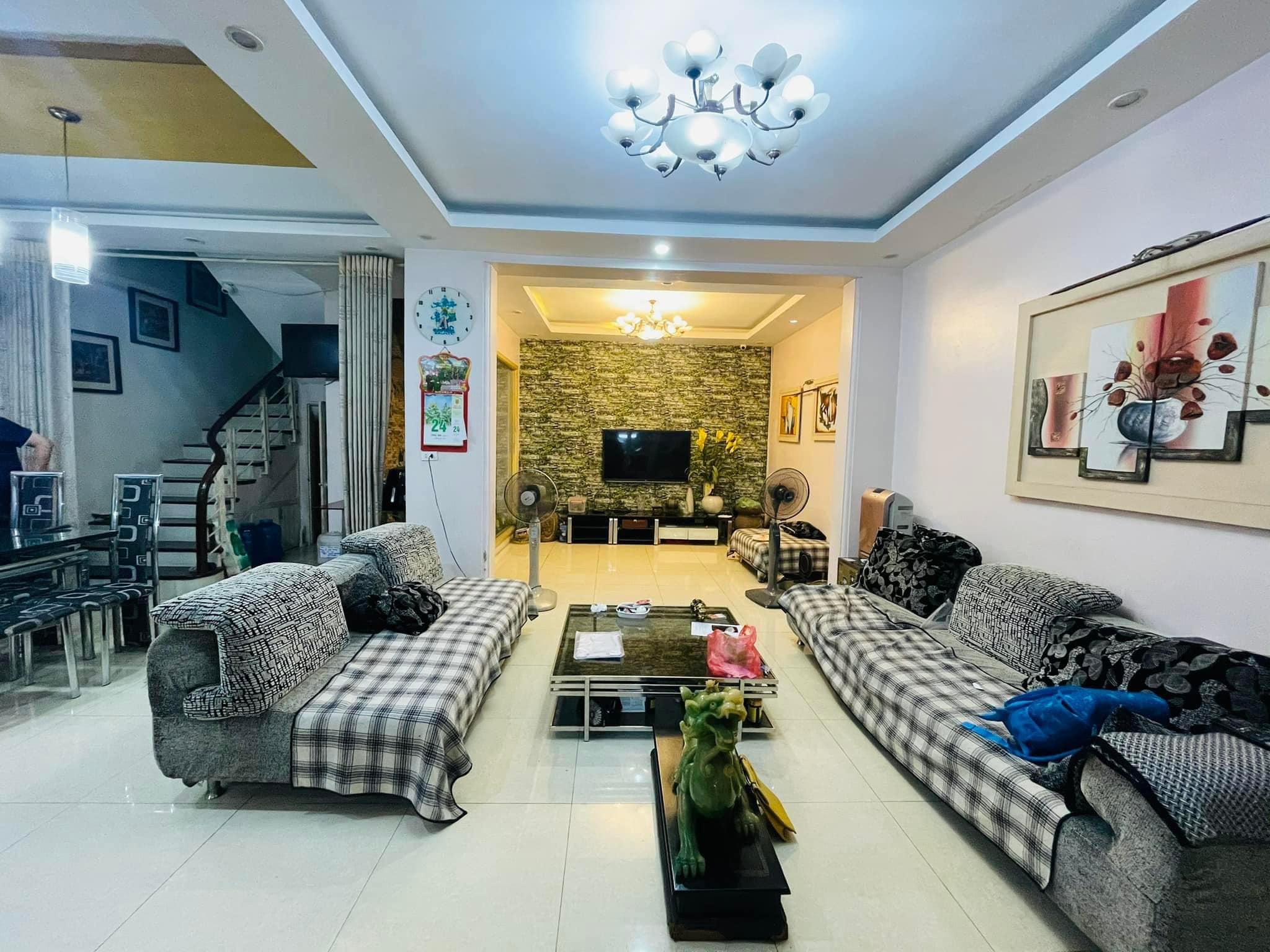 Bán nhà mặt phố VIP Lý Nam Đế Hoàn Kiếm 173m2x5 tầng, mặt tiền 7.4m, kinh doanh, văn phòng chỉ 107.5 tỷ.