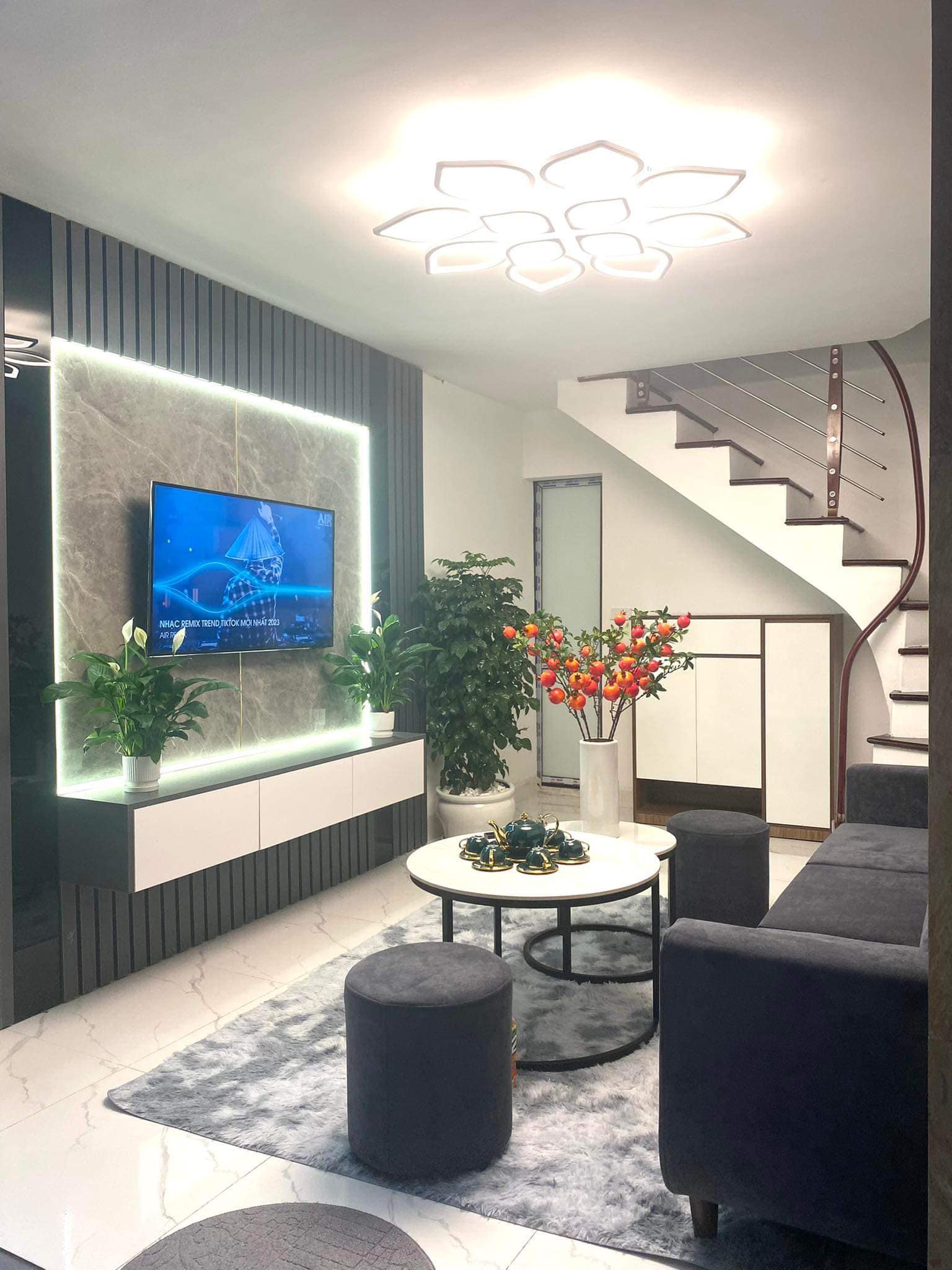 Nhà đẹp 5 tầng 3 ngủ chỉ 2.7 tỷ phố Trung Phụng Quận Đống Đa ,ngõ rộng ,30m ra phố