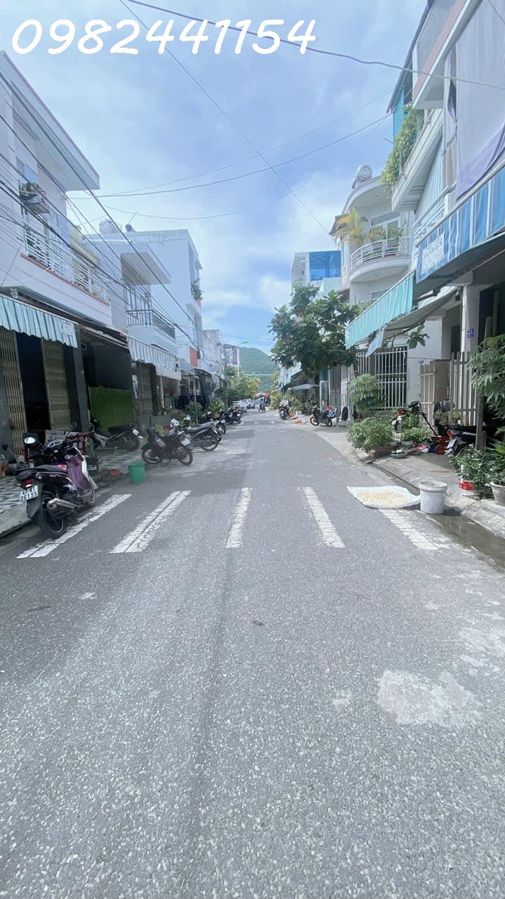 BÁN NHÀ 2 TẦNG 1 TUM MẶT TIỀN TĐC VĨNH TRƯỜNG -NHA TRANG