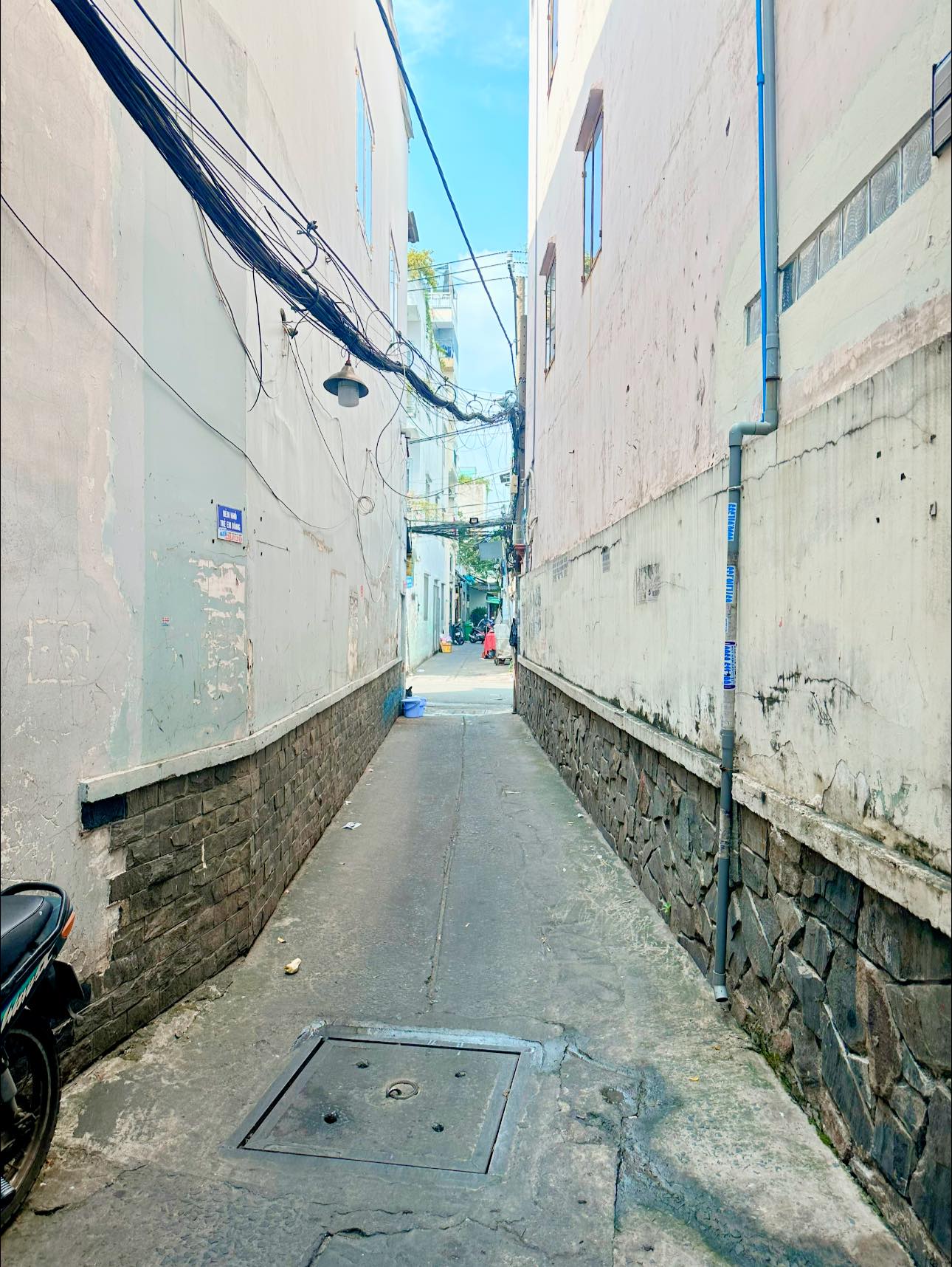 NHÀ 4 TẦNG - 4PN - PHƯỜNG 10 TÂN BÌNH - BÙI THẾ MỸ - 24M2 - ĐẦY ĐỦ TIỆN ÍCH CÔNG NĂNG - HẺM THÔNG - VÀI BƯỚC RA MẶT