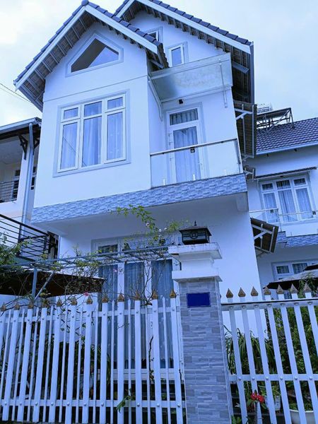 Bán nhà sân vườn hẻm Vạn Hạnh P8 Đà Lạt