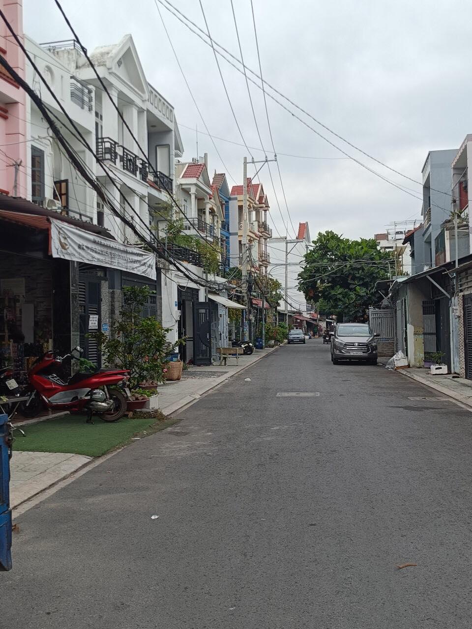 Bán Gấp Nhà Đất Chính Chủ HXH 120m2, 3 Tầng, 5pn, Gần Nguyễn ảnh Thủ. Quận 12