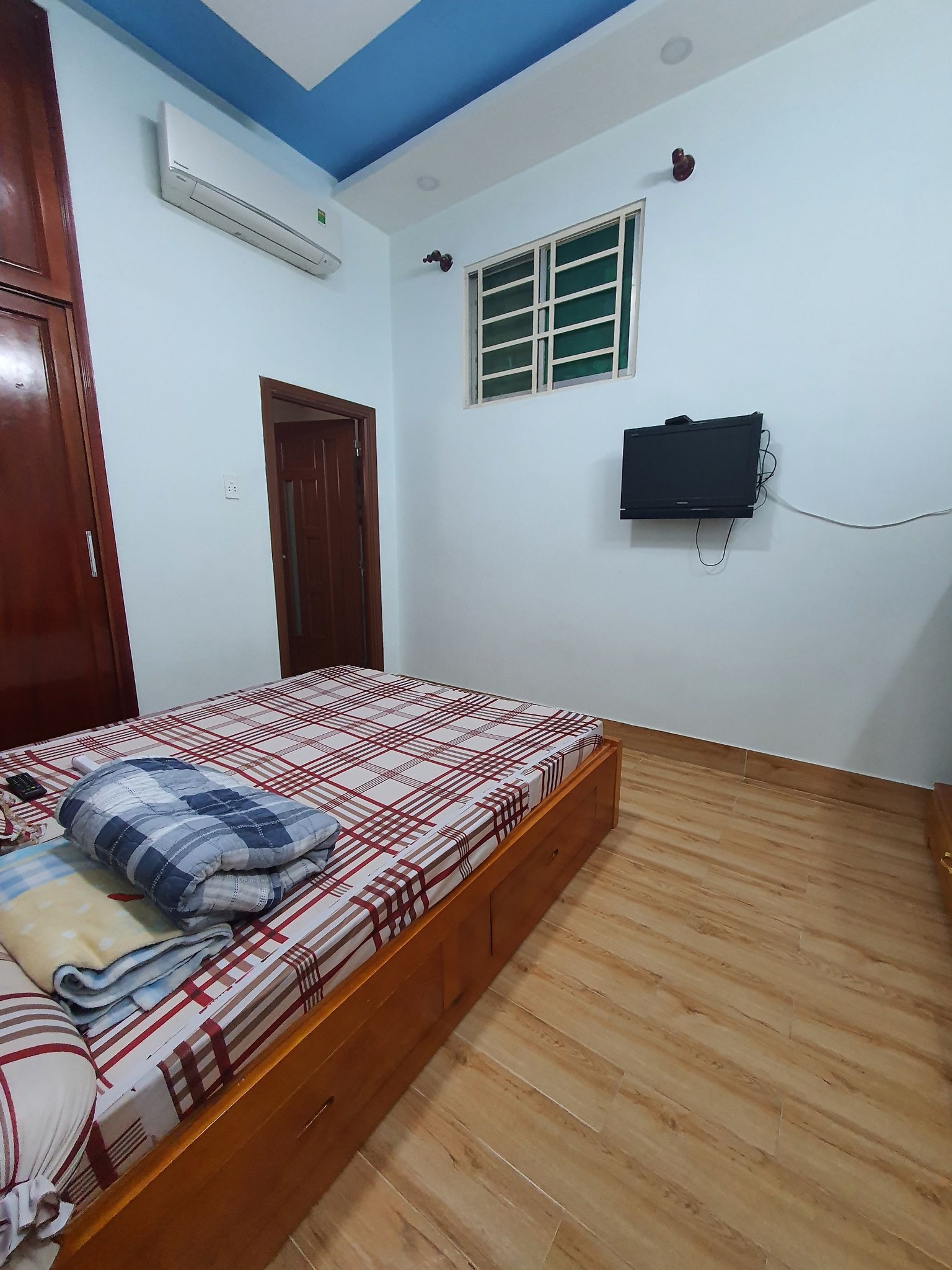 VÀI BƯỚC RA MẶT TIỀN ĐỘC LẬP - HẺM 7M - KHU VỰC KINH DOANH SẦM UẤT - 2 TẦNG - 61M2 - CHỈ NHỈNH 5 TỶ.