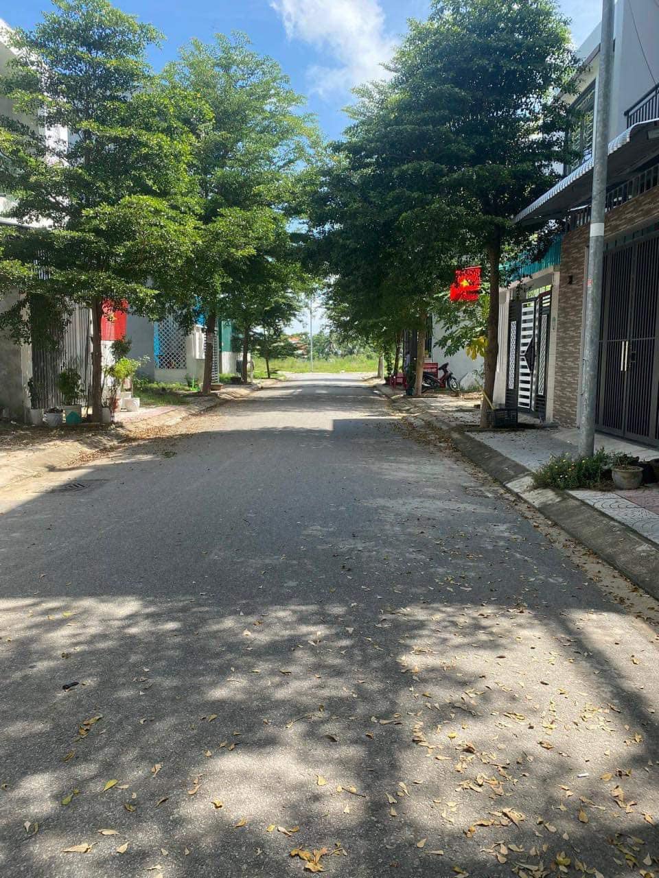 Bán nhà mới khu SALA Thuận An, cạnh Hồng Phú Thịnh 8,Thuận an Bình Dương,chỉ 960 triệu công chứng ngay